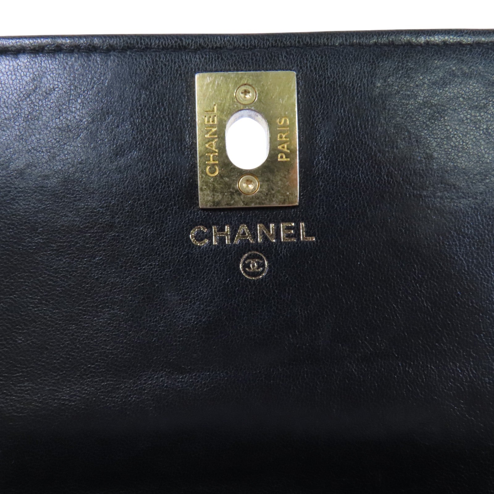 CHANEL 【激減優惠】羊皮皮革WOC Wallet On Chain金扣鏈帶肩背袋