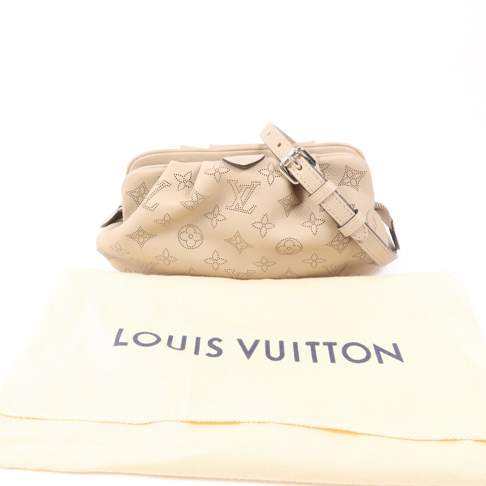 LOUIS VUITTON 【激減優惠】Monogram Mahina Scala Mini Pouch銀扣肩背袋