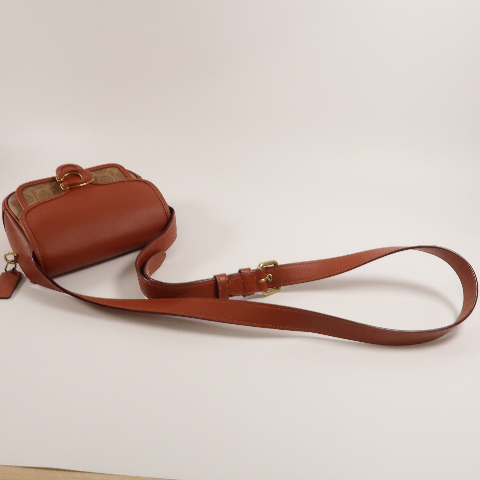 COACH 牛皮皮革Shoulder Bag肩背袋