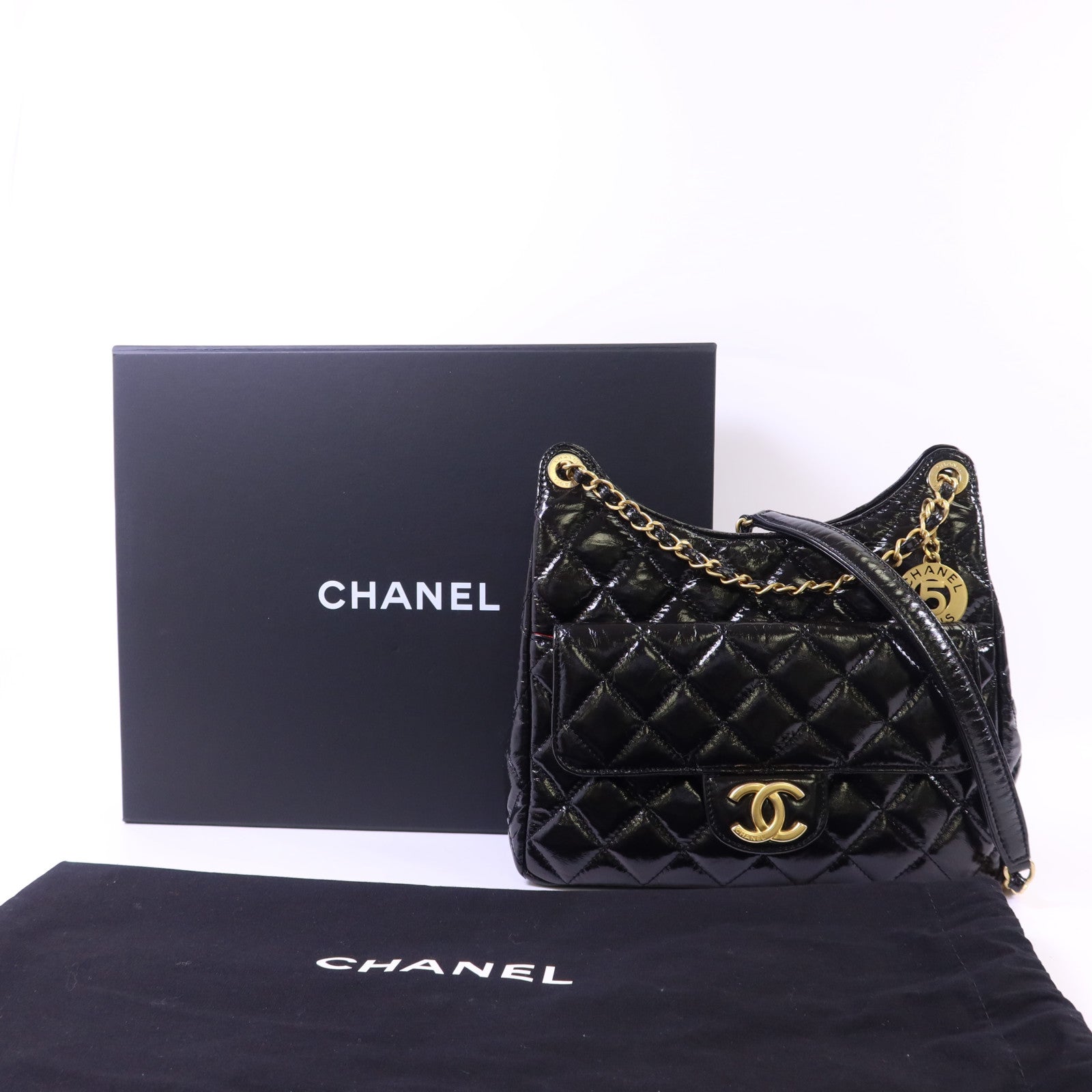 CHANEL 牛皮皮革Shiny Crumpled Hobo金扣鏈帶肩背袋