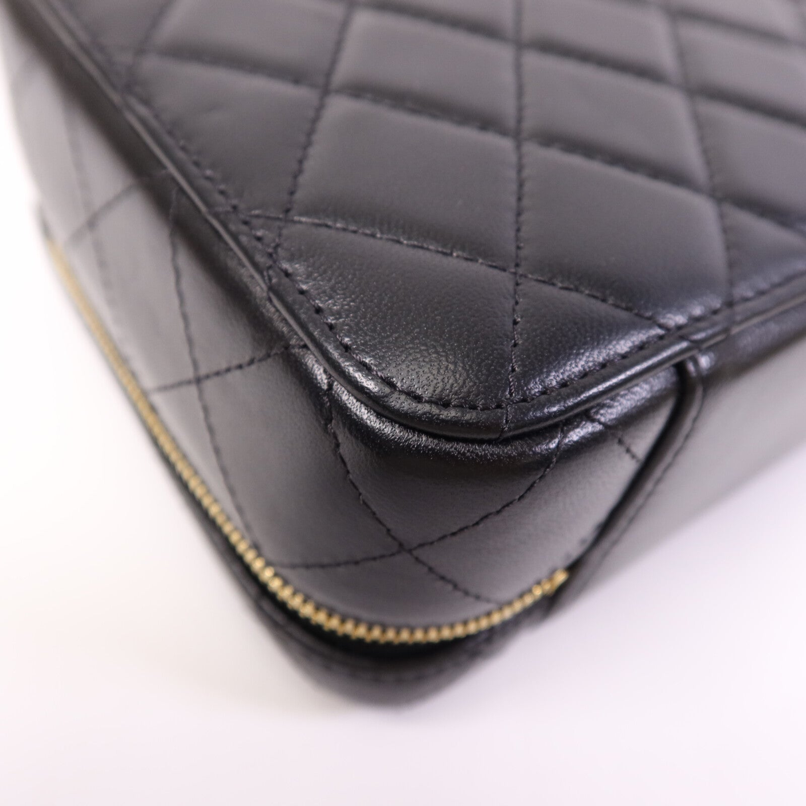 CHANEL 羊皮皮革Vanity Case金扣鏈帶手挽肩背兩用袋