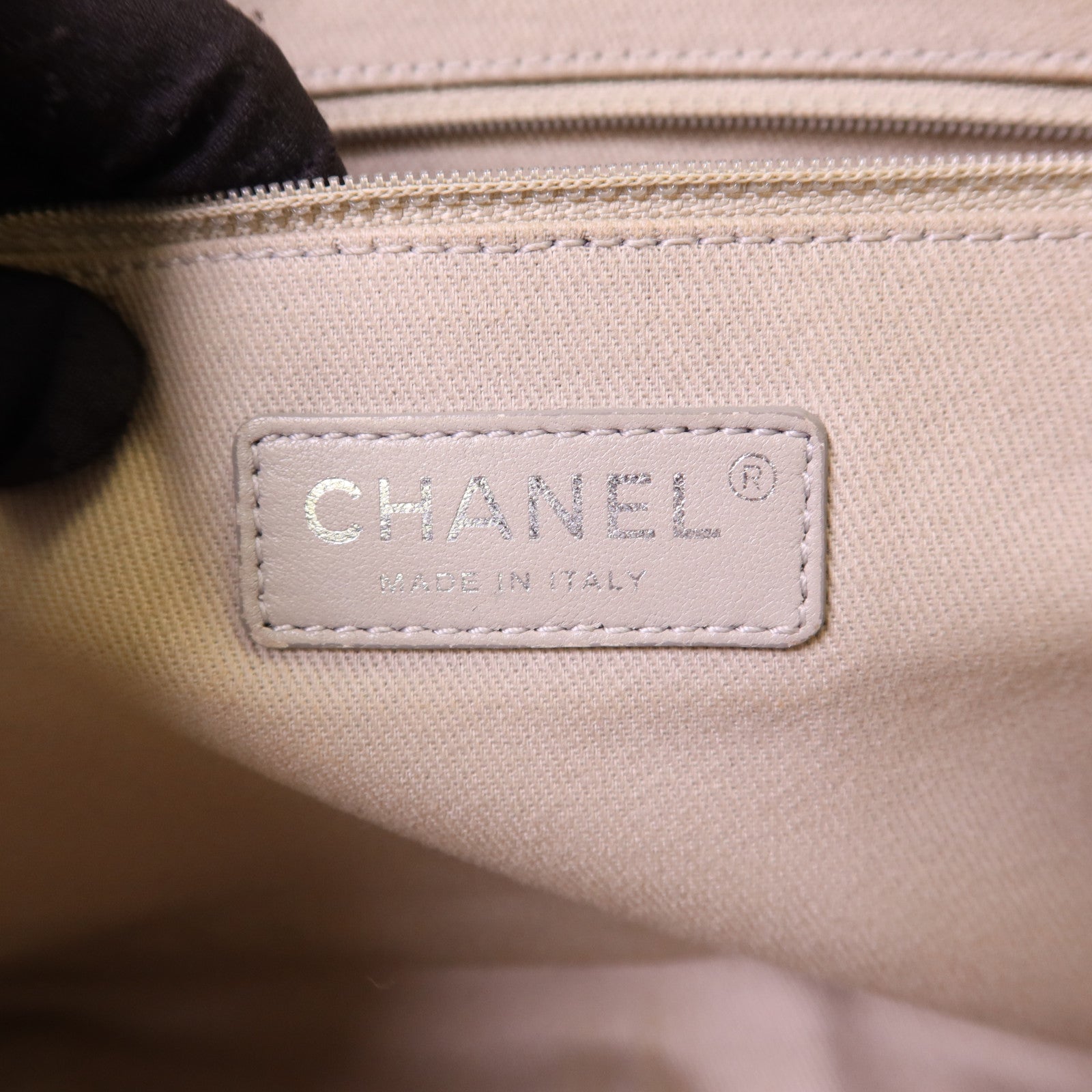 CHANEL 牛皮皮革Chain Shoulder Bag銀扣鏈帶肩背袋
