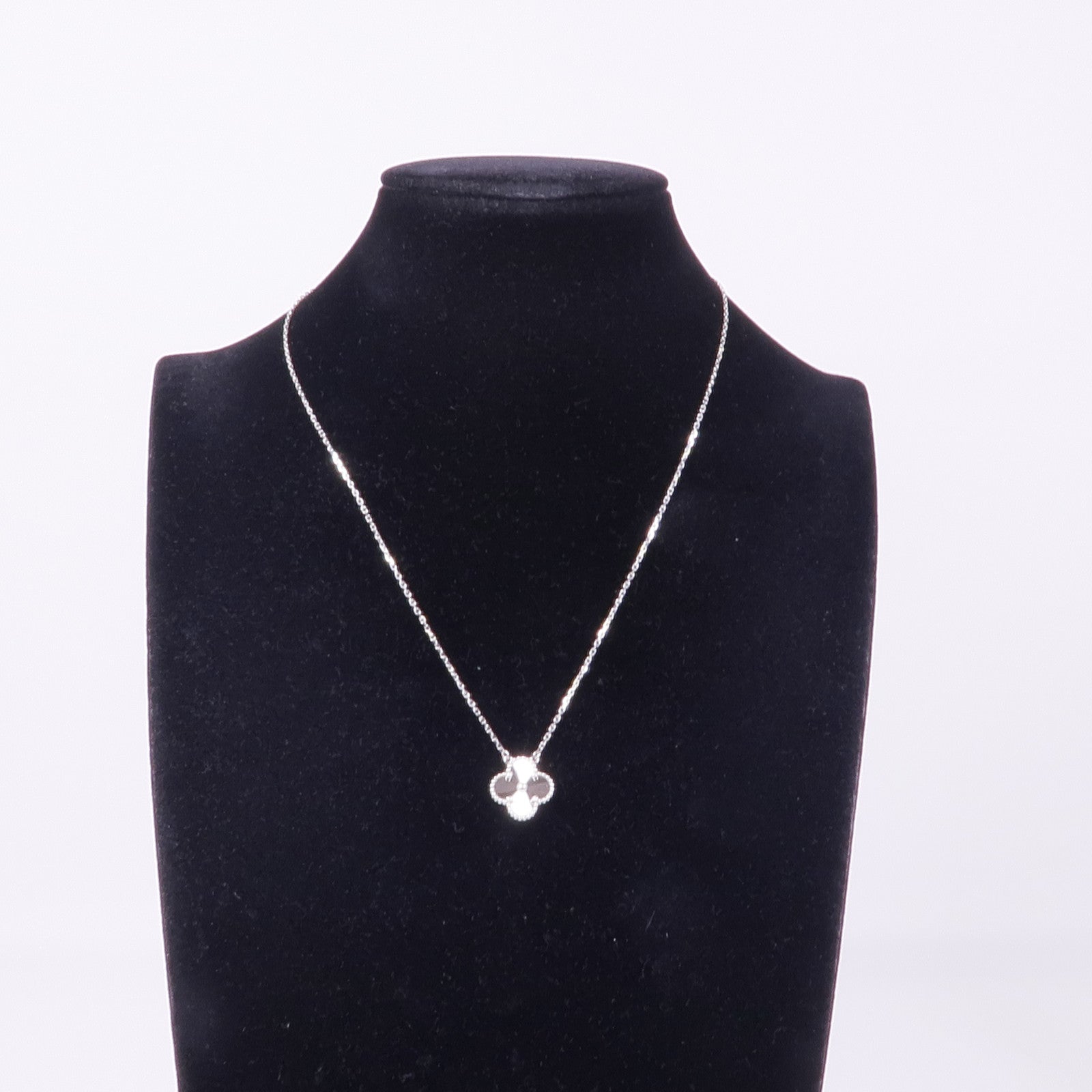 Van Cleef & Arpels 18K白金Vintage Alhambra Pendant項鍊