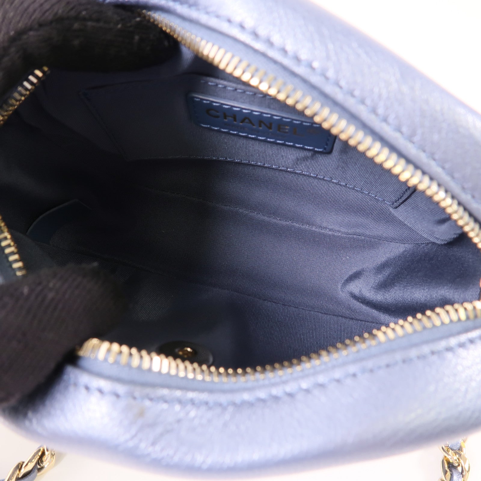 CHANEL 牛皮皮革Camera Case金扣肩背袋