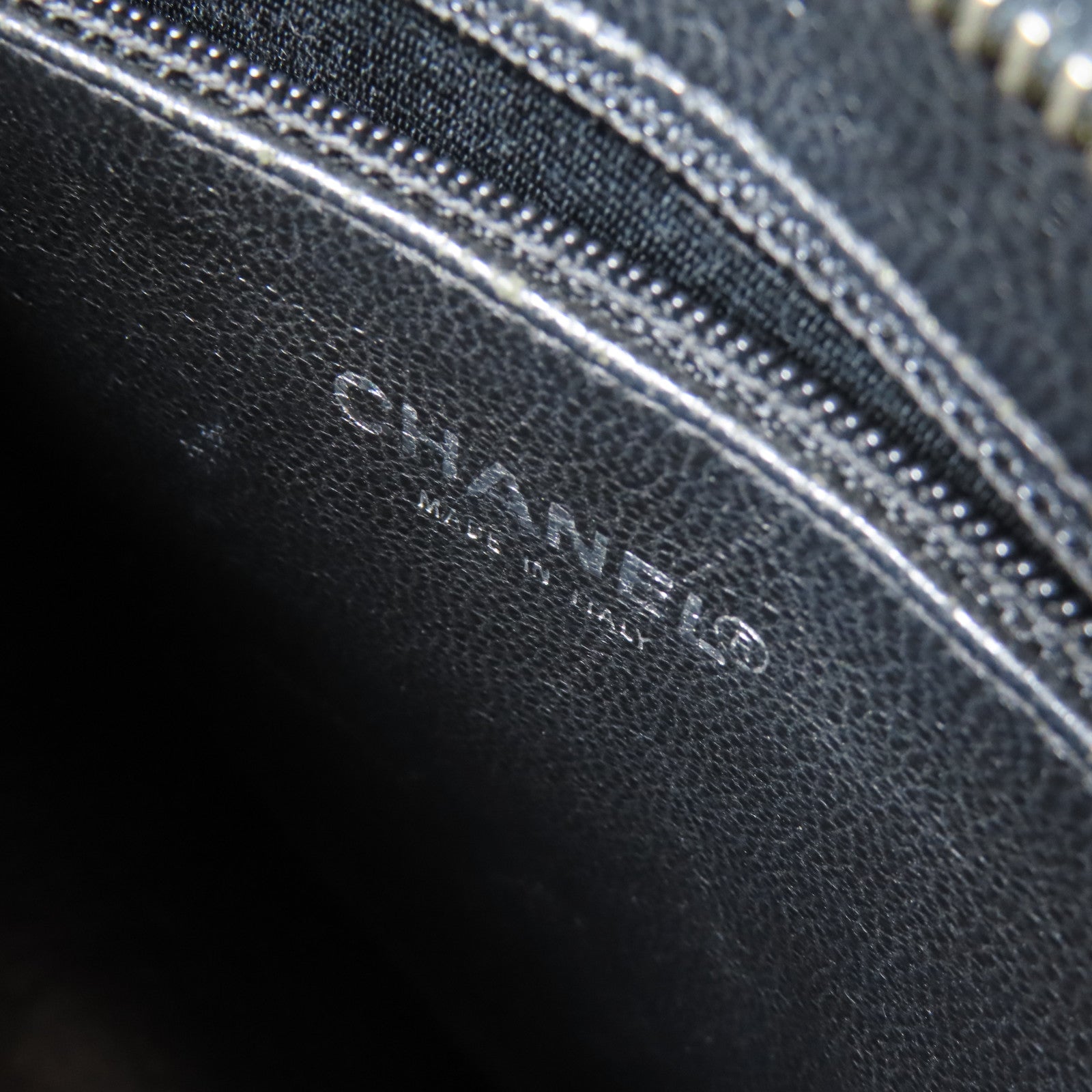 CHANEL 【激減優惠】菱格Caviar皮革Shoulder Bag銀扣肩背袋黑色