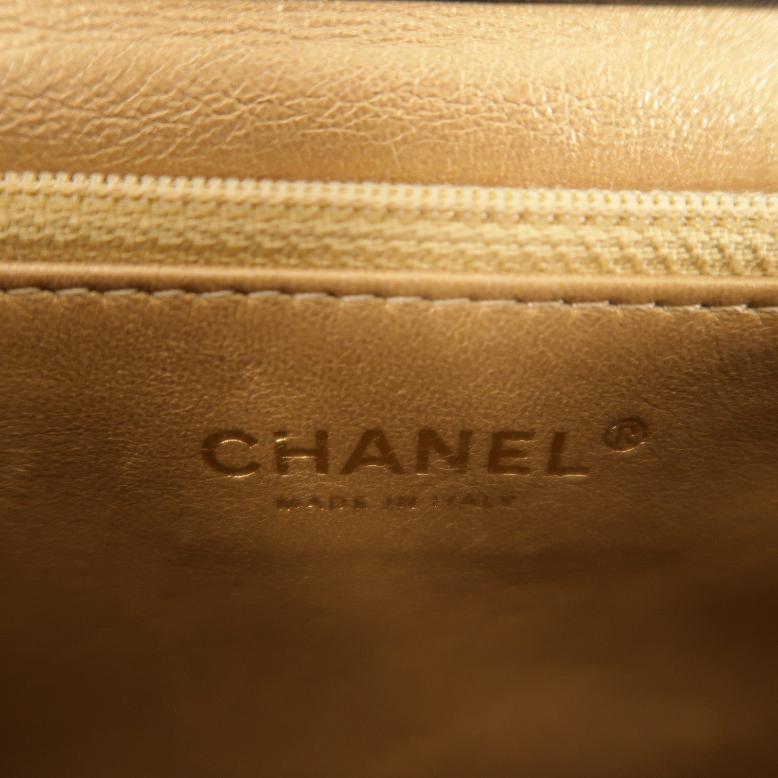 CHANEL 牛皮皮革Chain Shoulder金扣鏈帶肩背袋