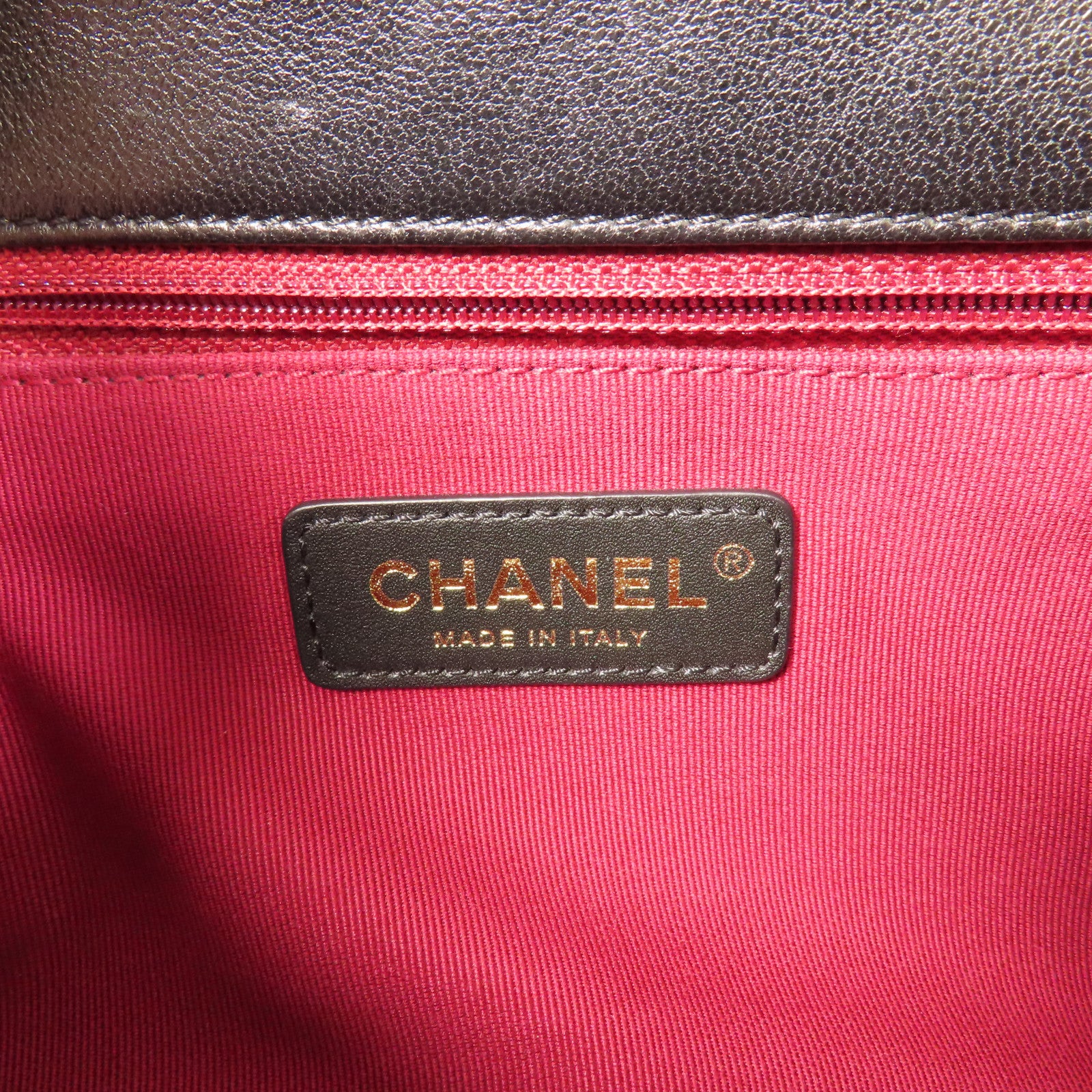 CHANEL 牛皮皮革Mini Chain Flap Bag金扣鏈帶肩背袋