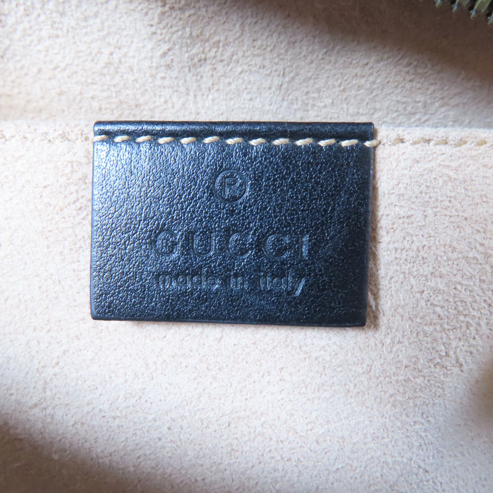 GUCCI 牛皮皮革GG Marmont金扣肩背袋黑色