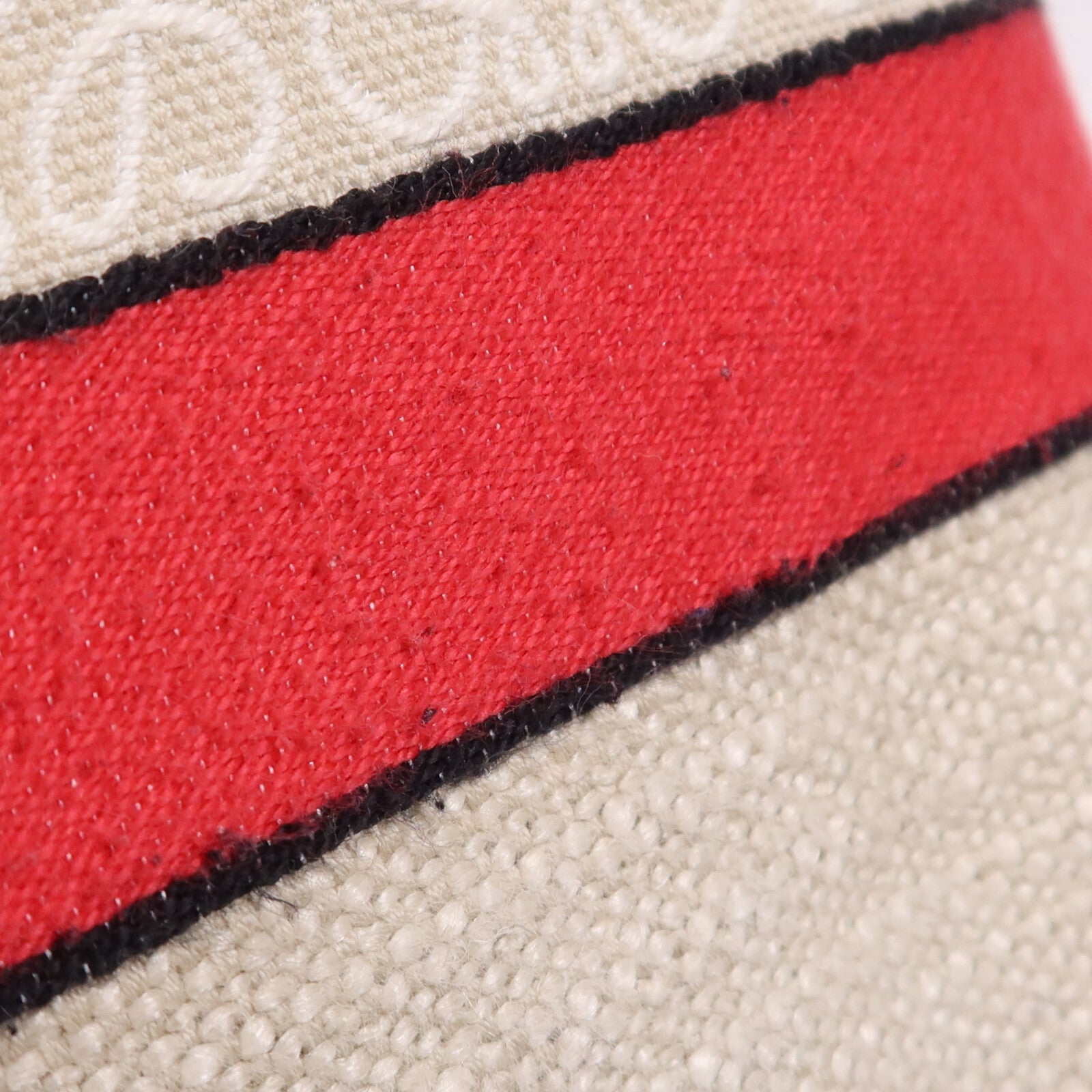 LOEWE 帆布Cubi Bag銀扣肩背袋