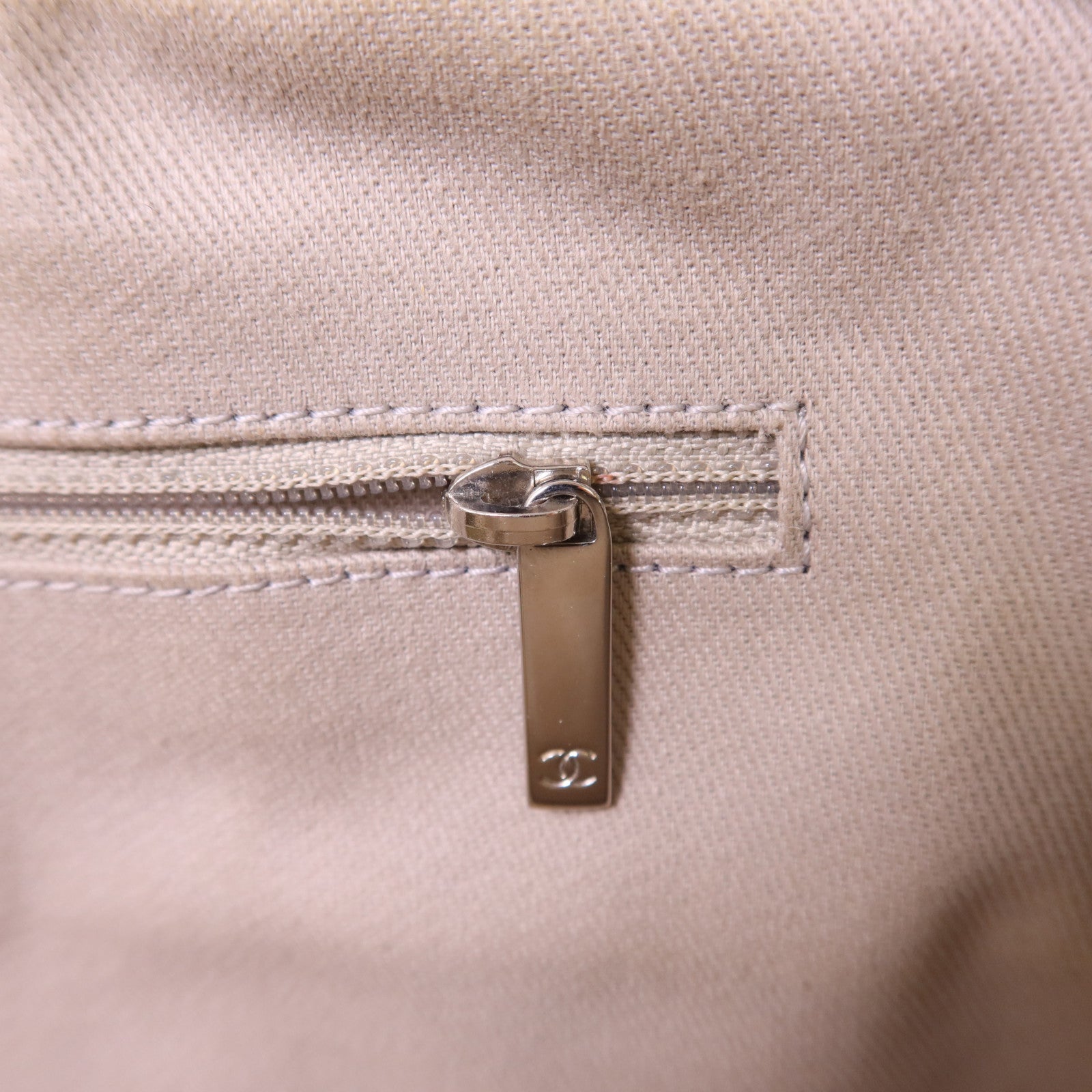 CHANEL 牛皮皮革Chain Shoulder Bag銀扣鏈帶肩背袋