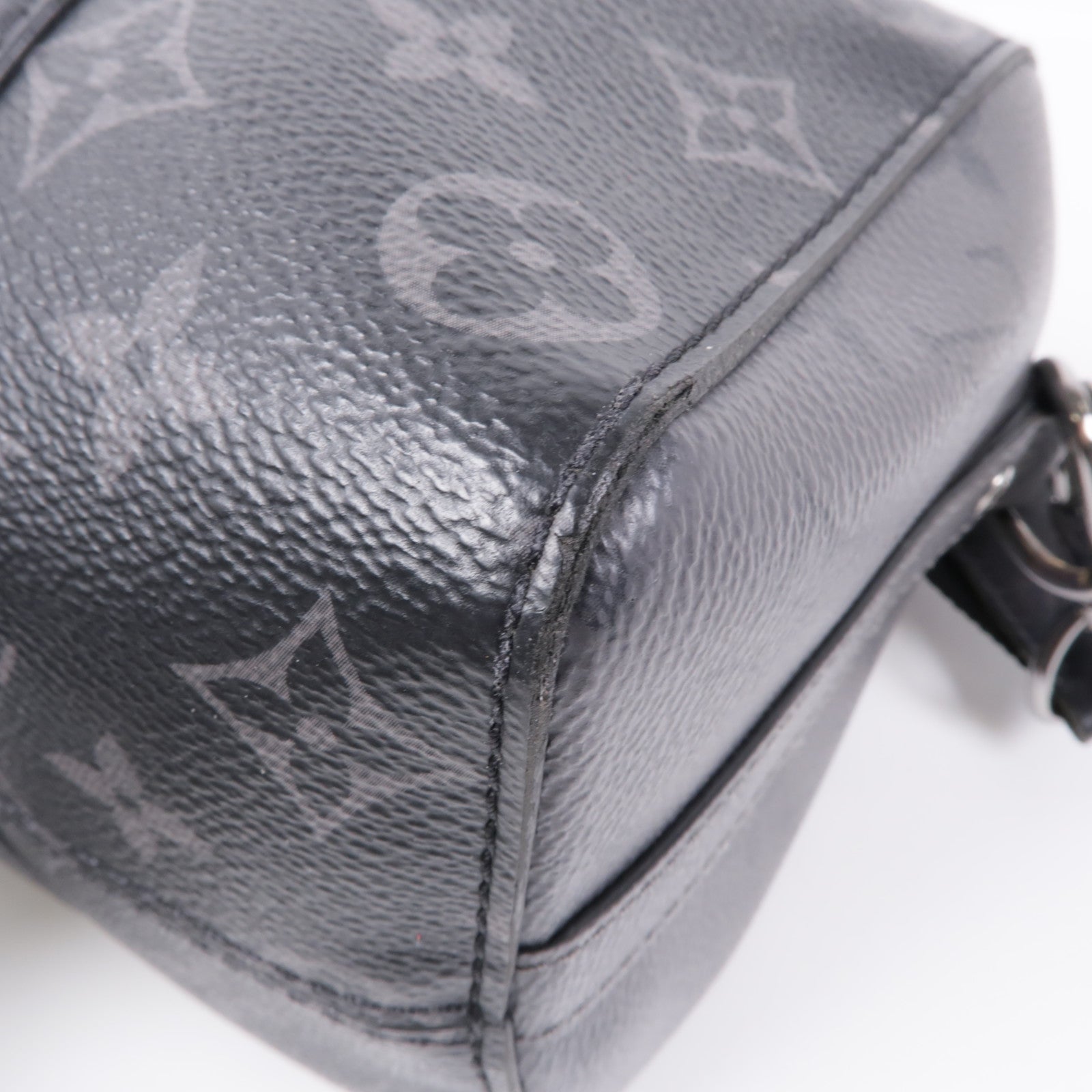 LOUIS VUITTON Monogram Eclipse City Keepall銀扣肩背袋