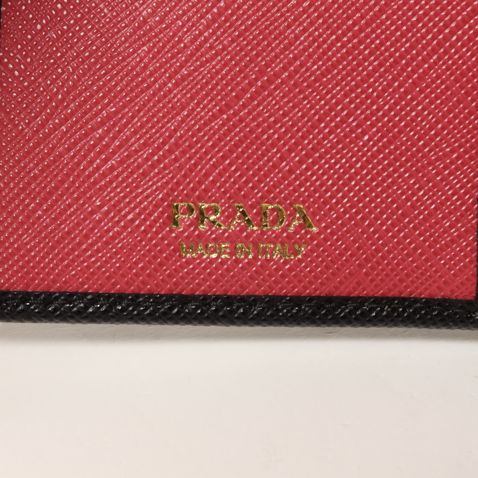 PRADA Saffiano皮革Fold Wallet錢包
