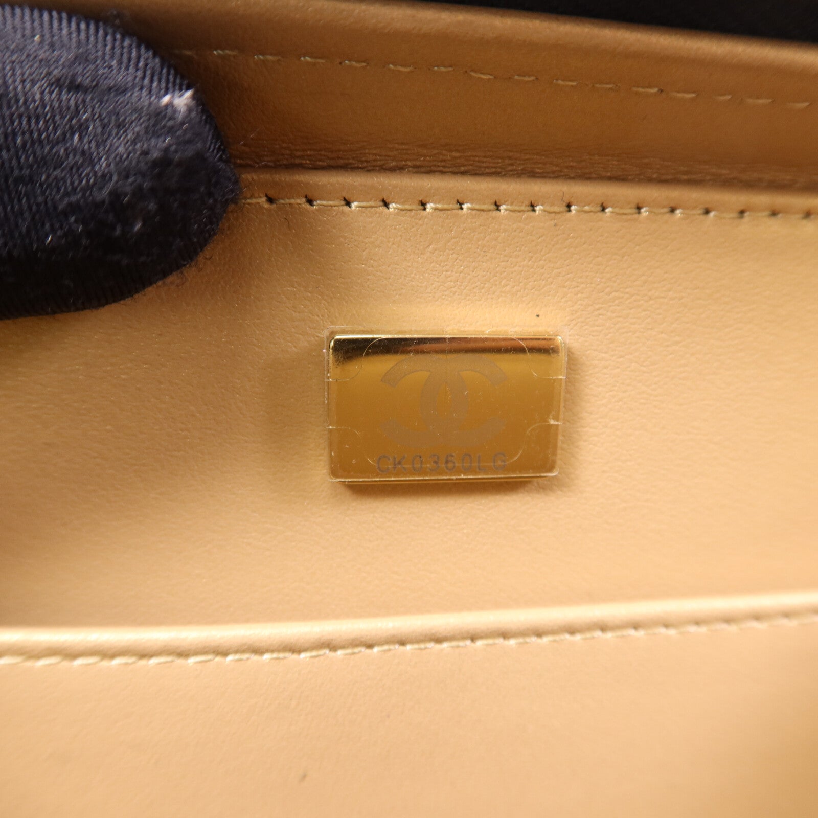CHANEL 羊皮皮革Vanity Case金扣鏈帶手挽肩背兩用袋