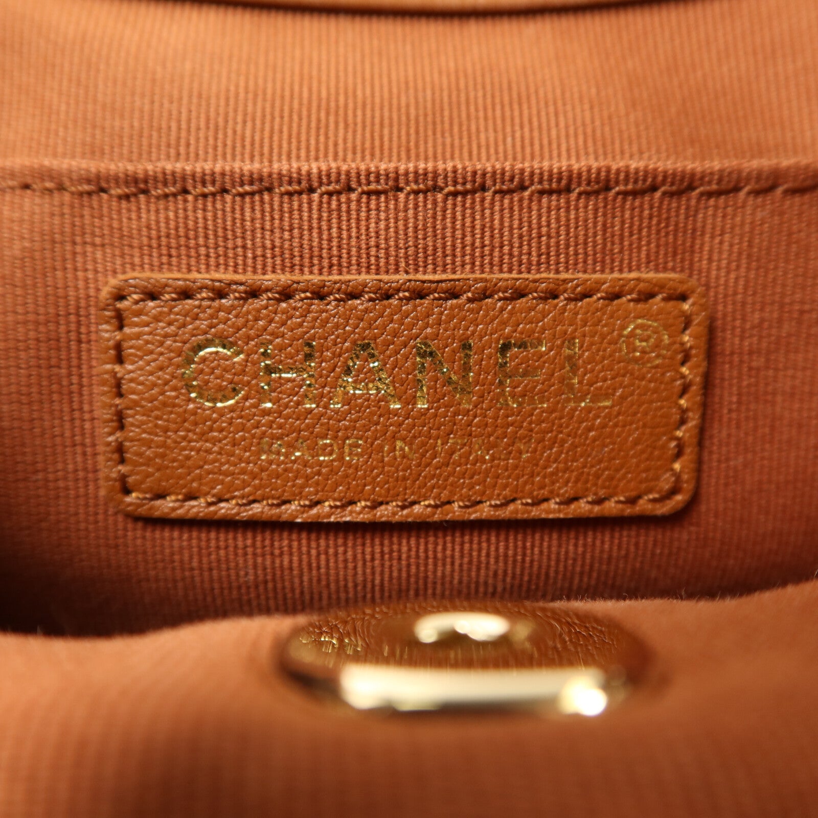 CHANEL 牛皮皮革Backpack金扣鏈帶背包