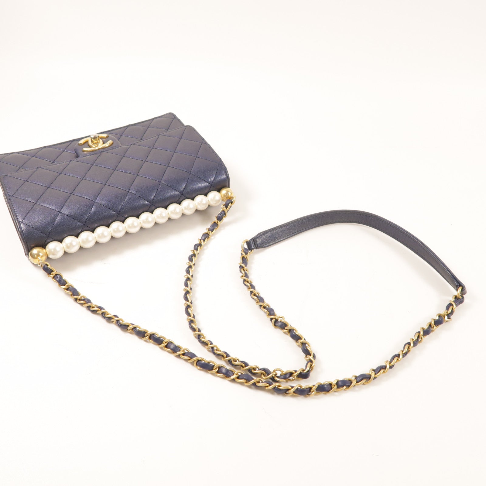 CHANEL 牛皮皮革Chain Shoulder金扣鏈帶肩背袋