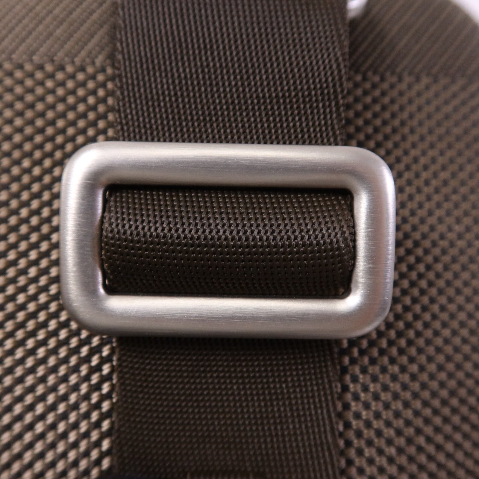 LOUIS VUITTON Damier Geant Mage Sling Bag銀扣腰包