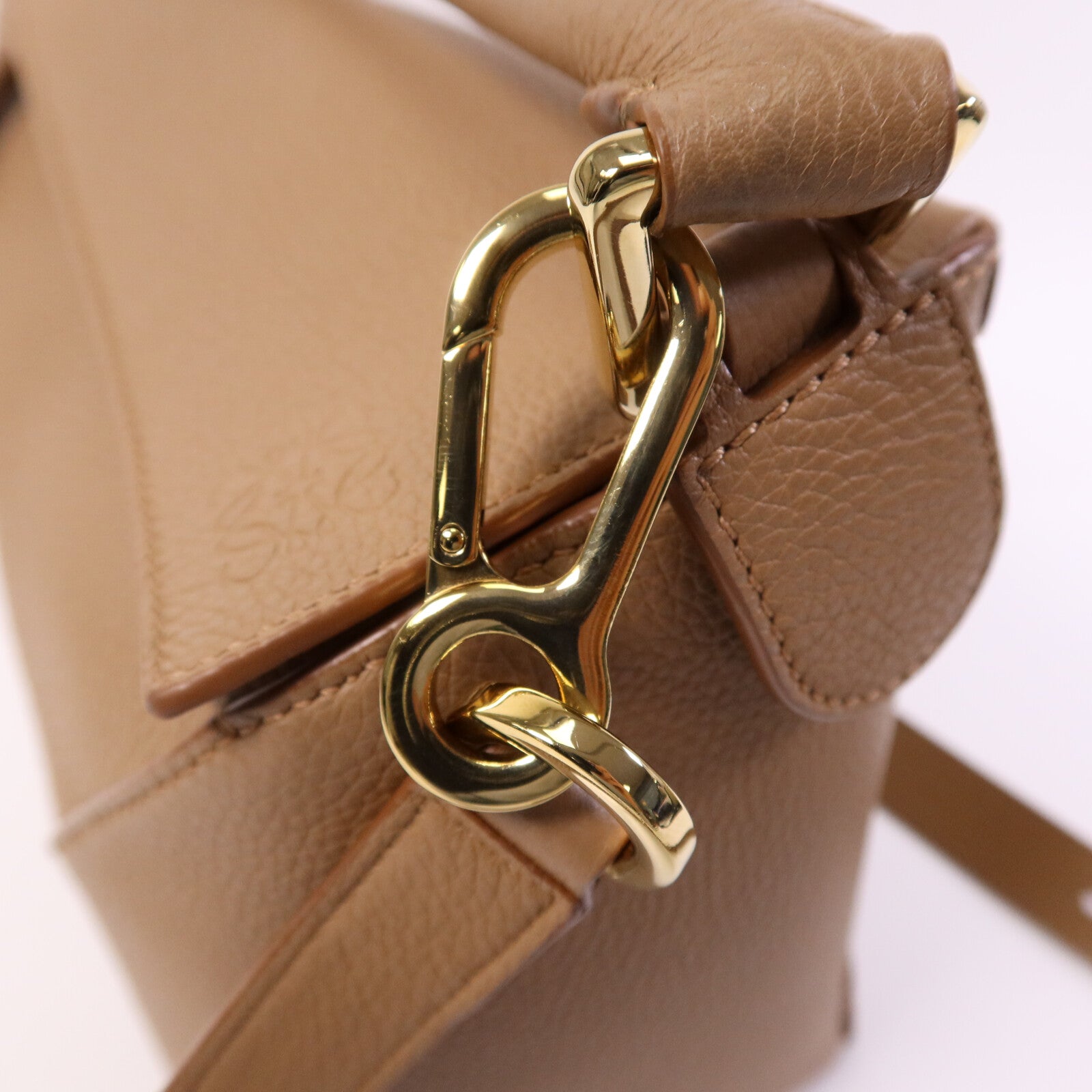 LOEWE 牛皮皮革Small Puzzle Edge金扣手挽肩背兩用袋