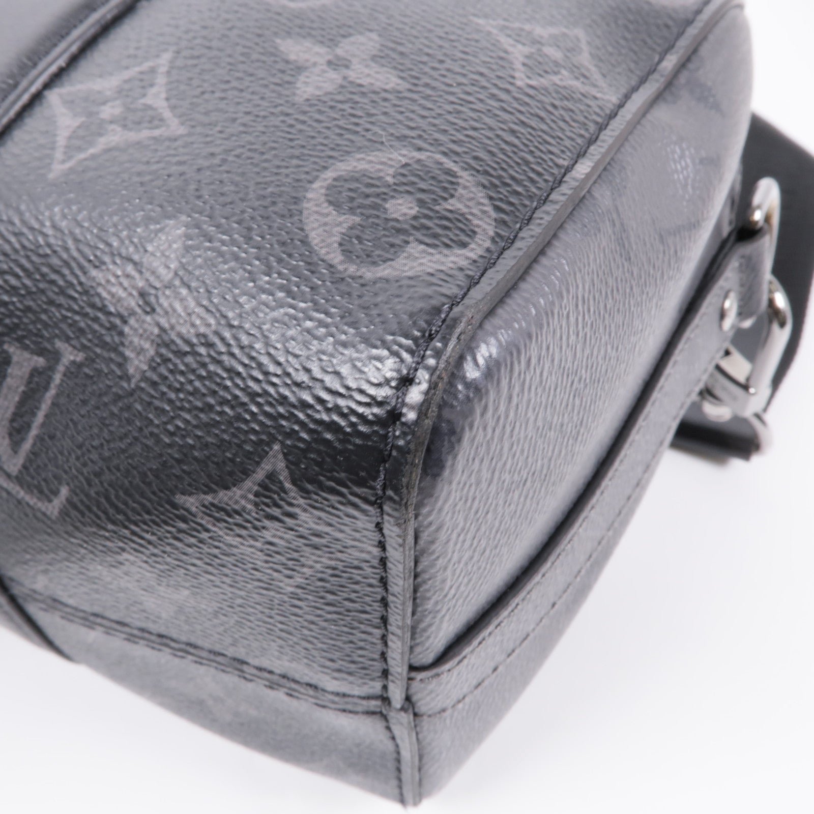 LOUIS VUITTON Monogram Eclipse City Keepall銀扣肩背袋
