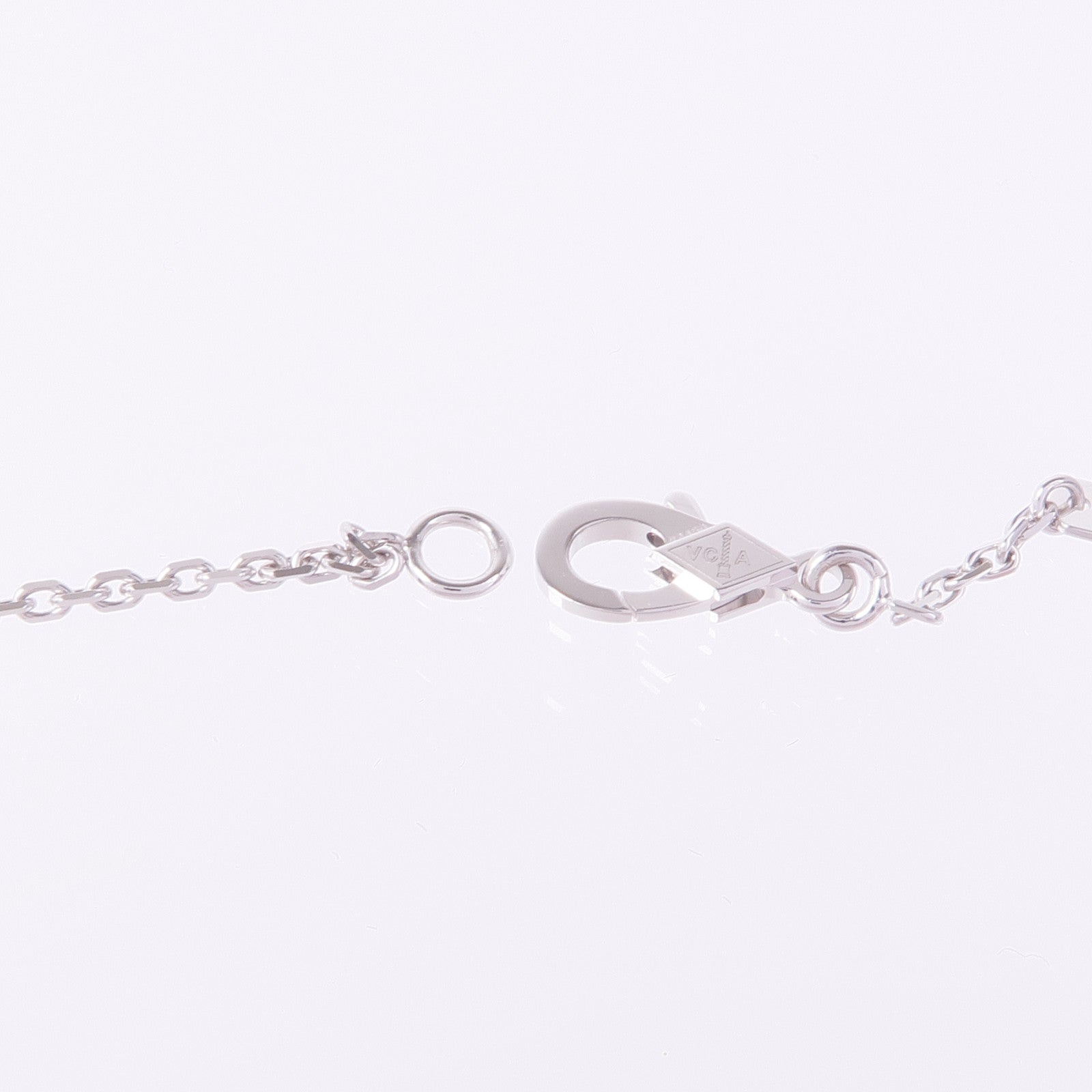 Van Cleef & Arpels 18K白金Vintage Alhambra Pendant項鍊