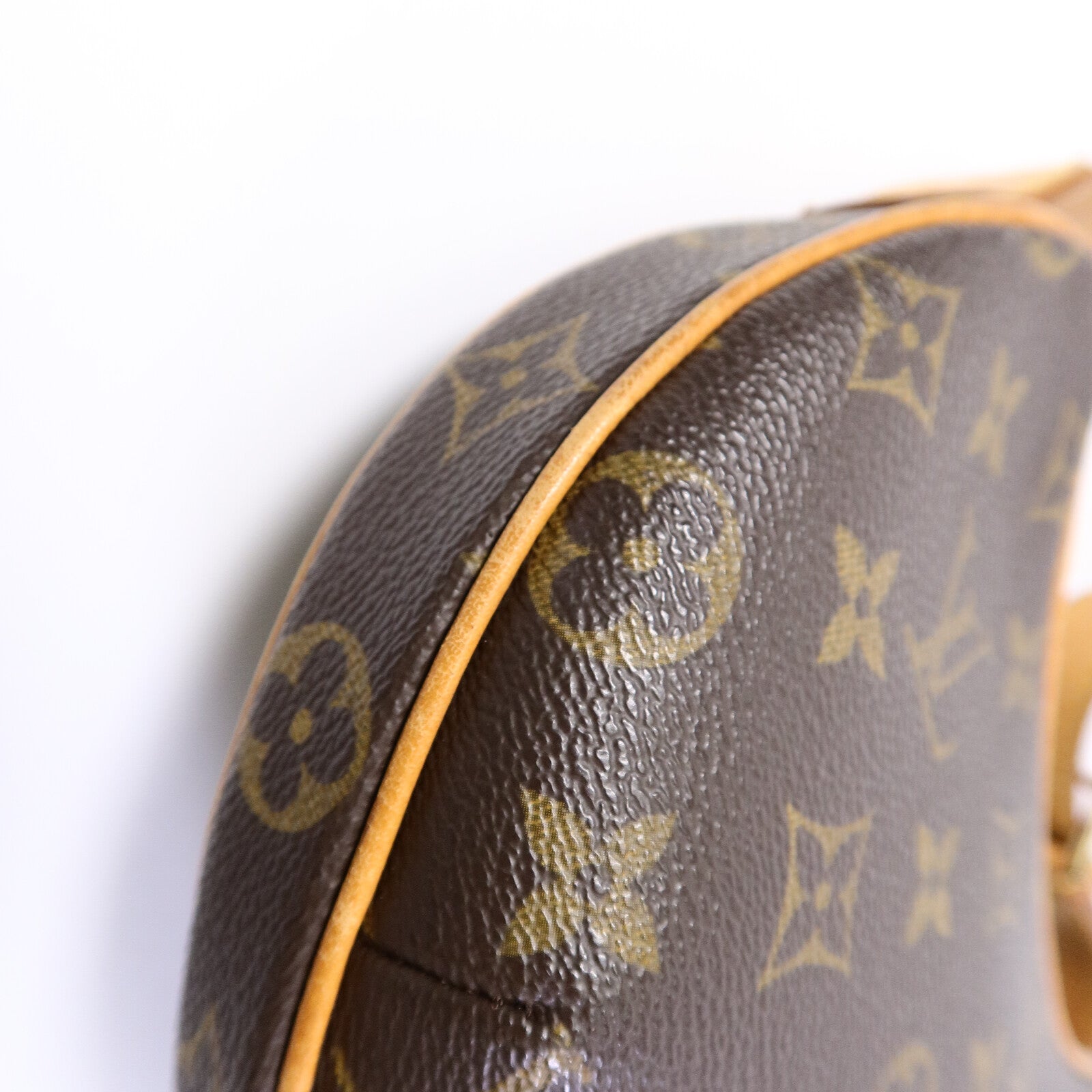 LOUIS VUITTON Monogram Pochette Croissant金扣肩背袋棕色