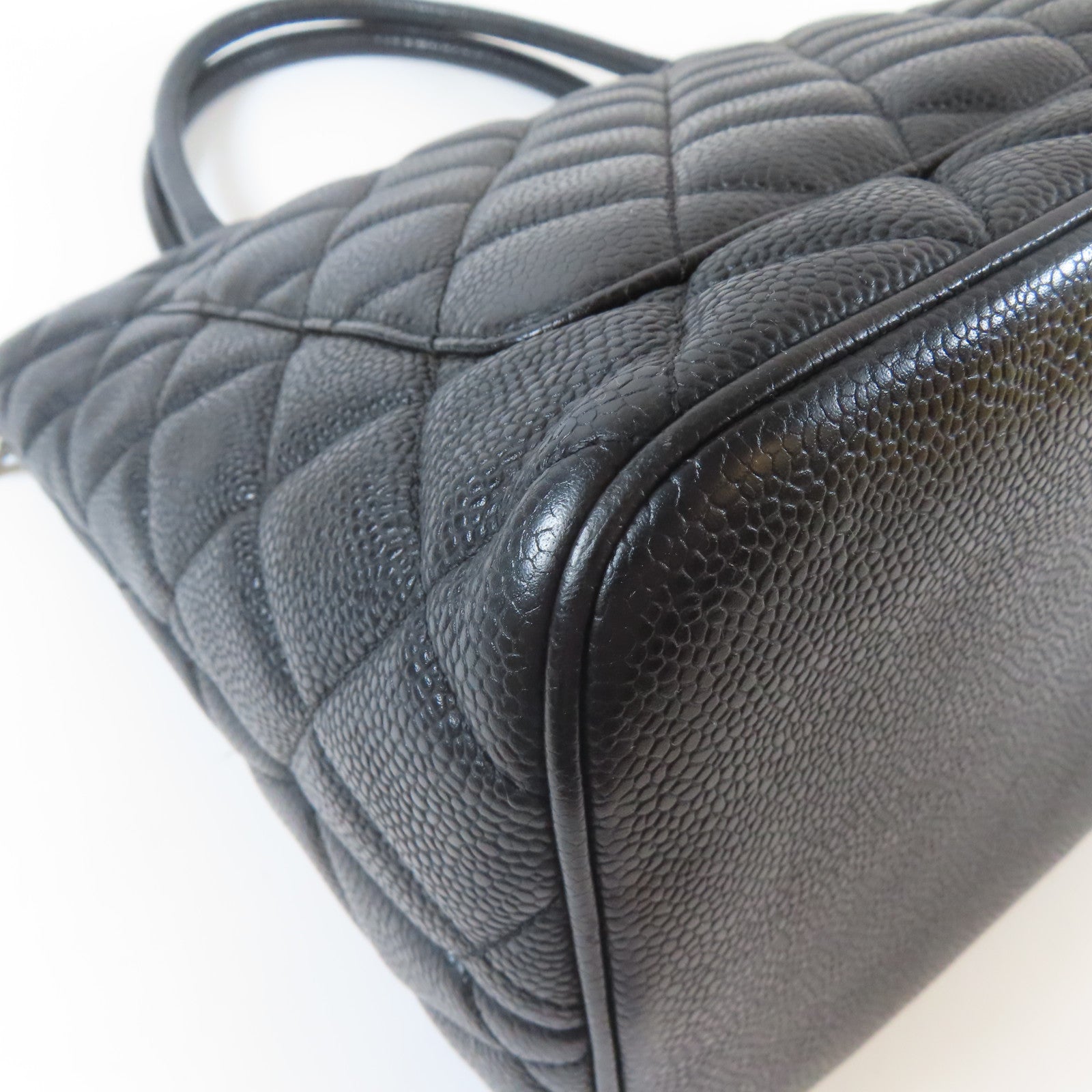 CHANEL 【激減優惠】菱格Caviar皮革Shoulder Bag銀扣肩背袋黑色