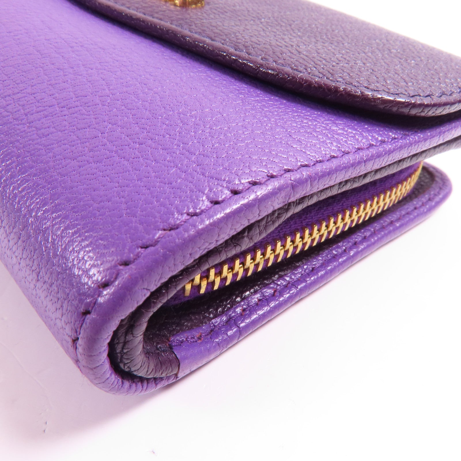Miu Miu 牛皮皮革Wallet金扣錢包