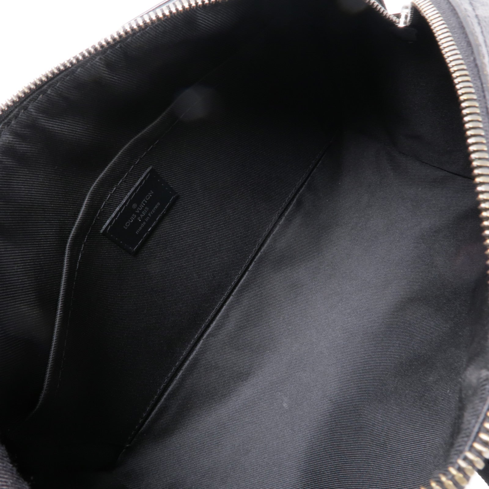 LOUIS VUITTON Monogram Eclipse City Keepall銀扣肩背袋