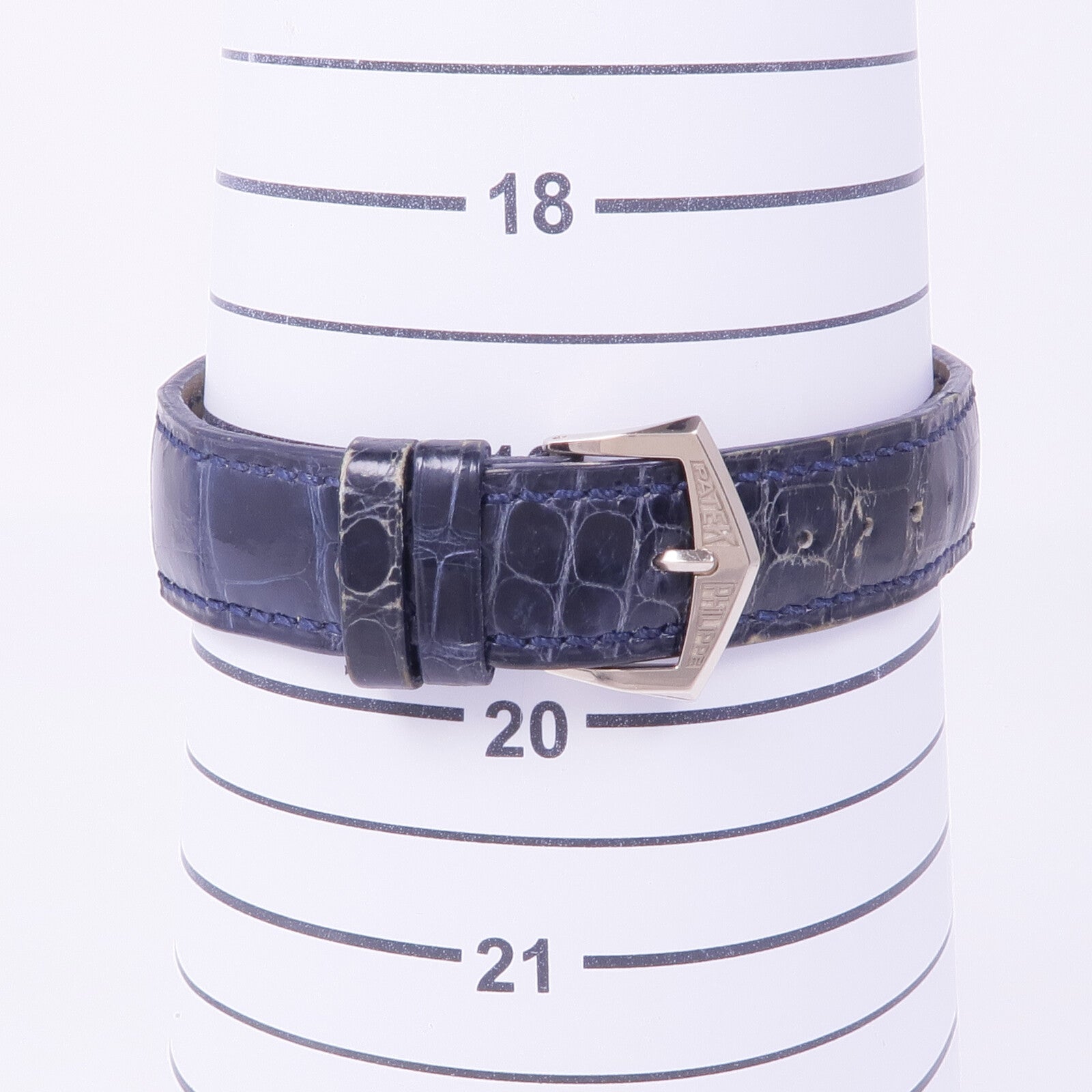 PATEK PHILIPPE Annual Calendar Regulator 5235G-001