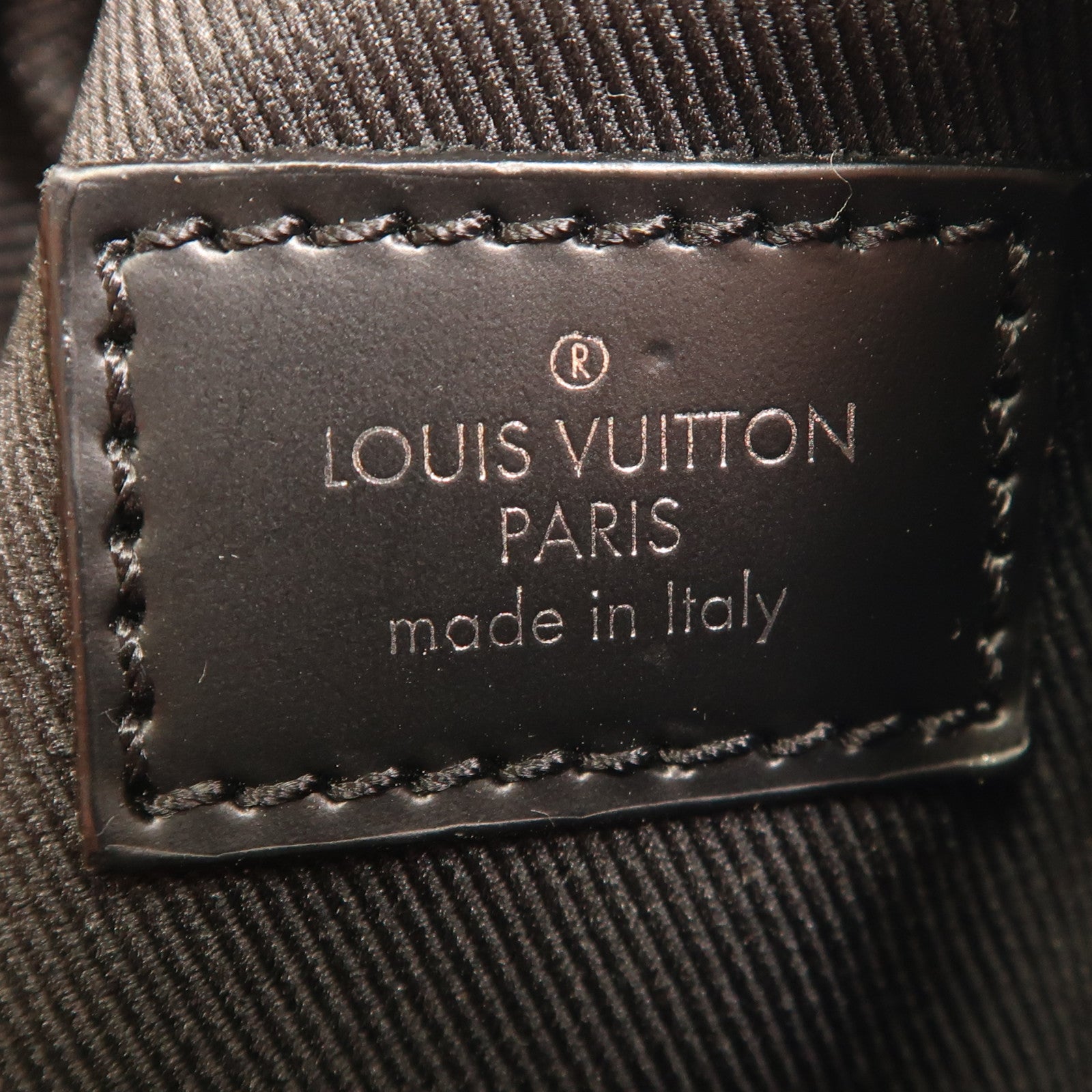 LOUIS VUITTON Monogram Eclipse Charm銀扣掛飾