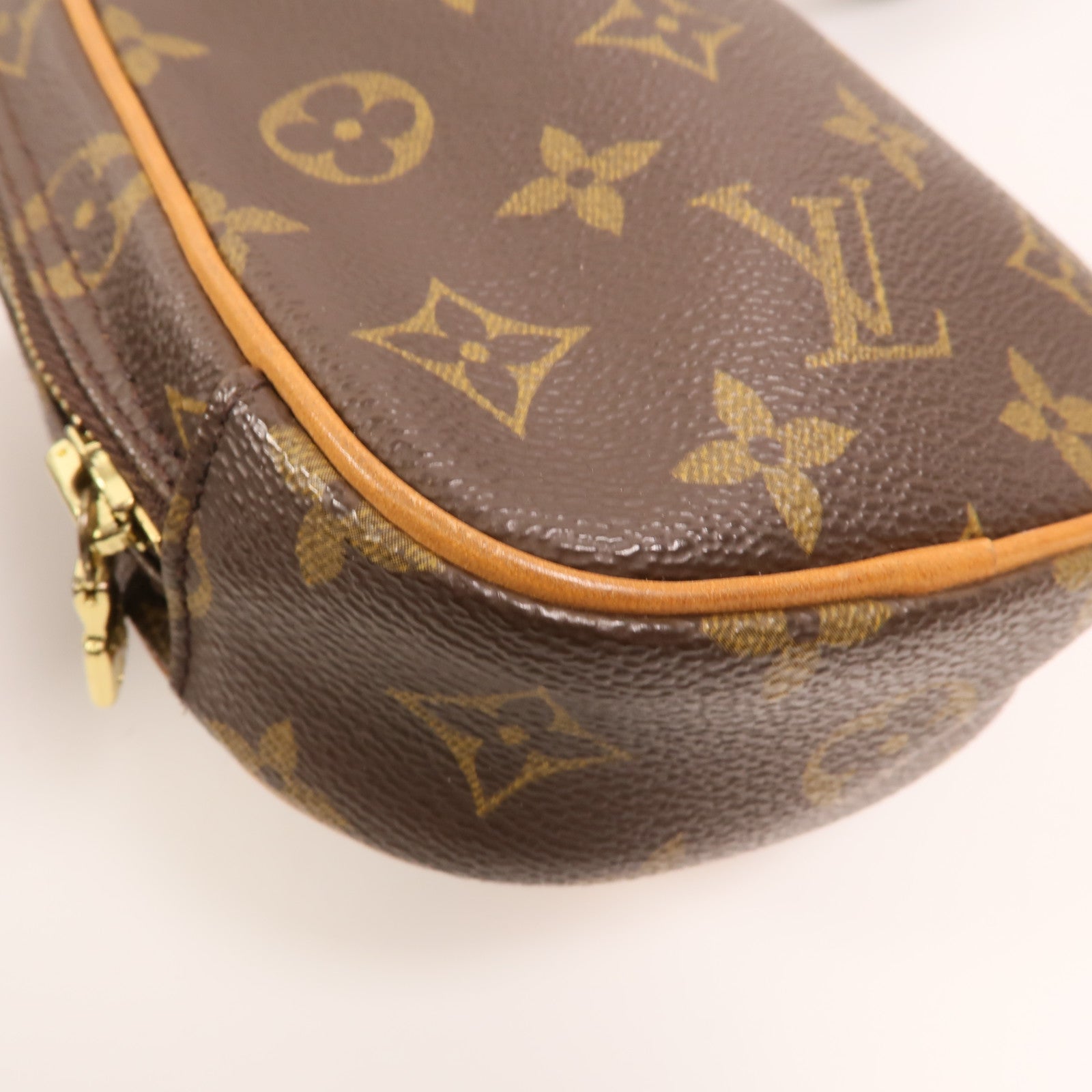 LOUIS VUITTON Monogram Pochette Gange金扣肩背袋
