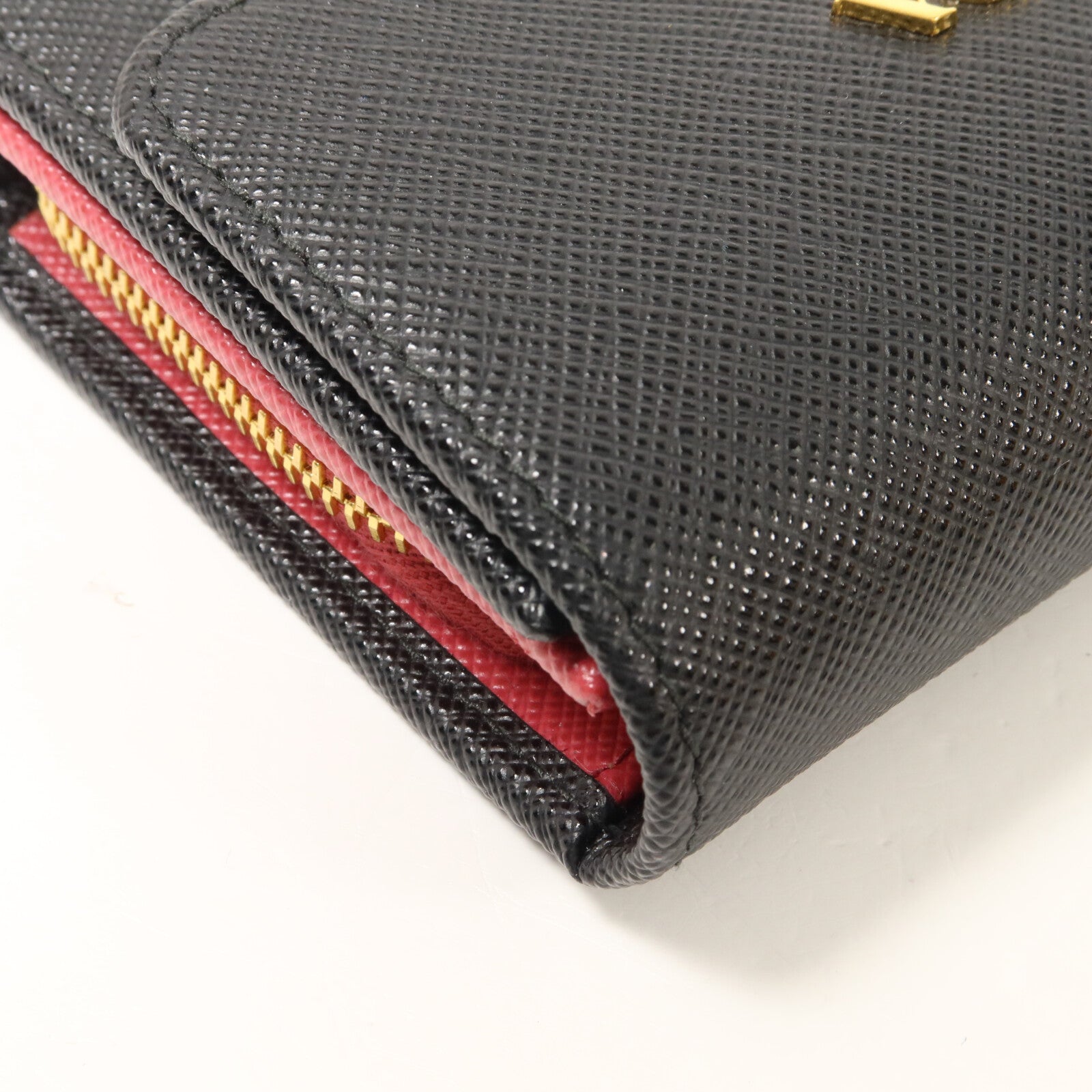 PRADA Saffiano皮革Fold Wallet錢包