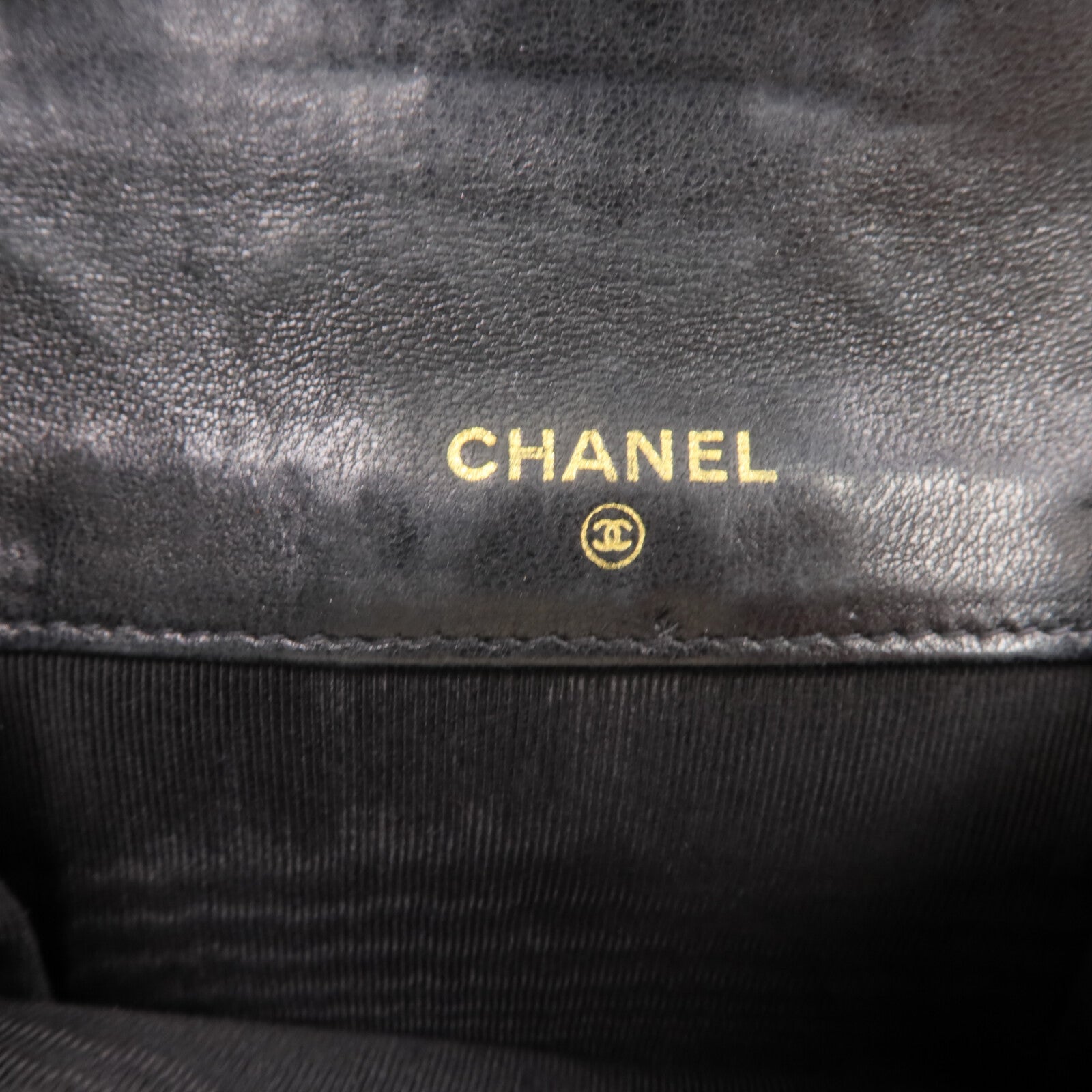 CHANEL 牛皮皮革Fold Wallet金扣錢包