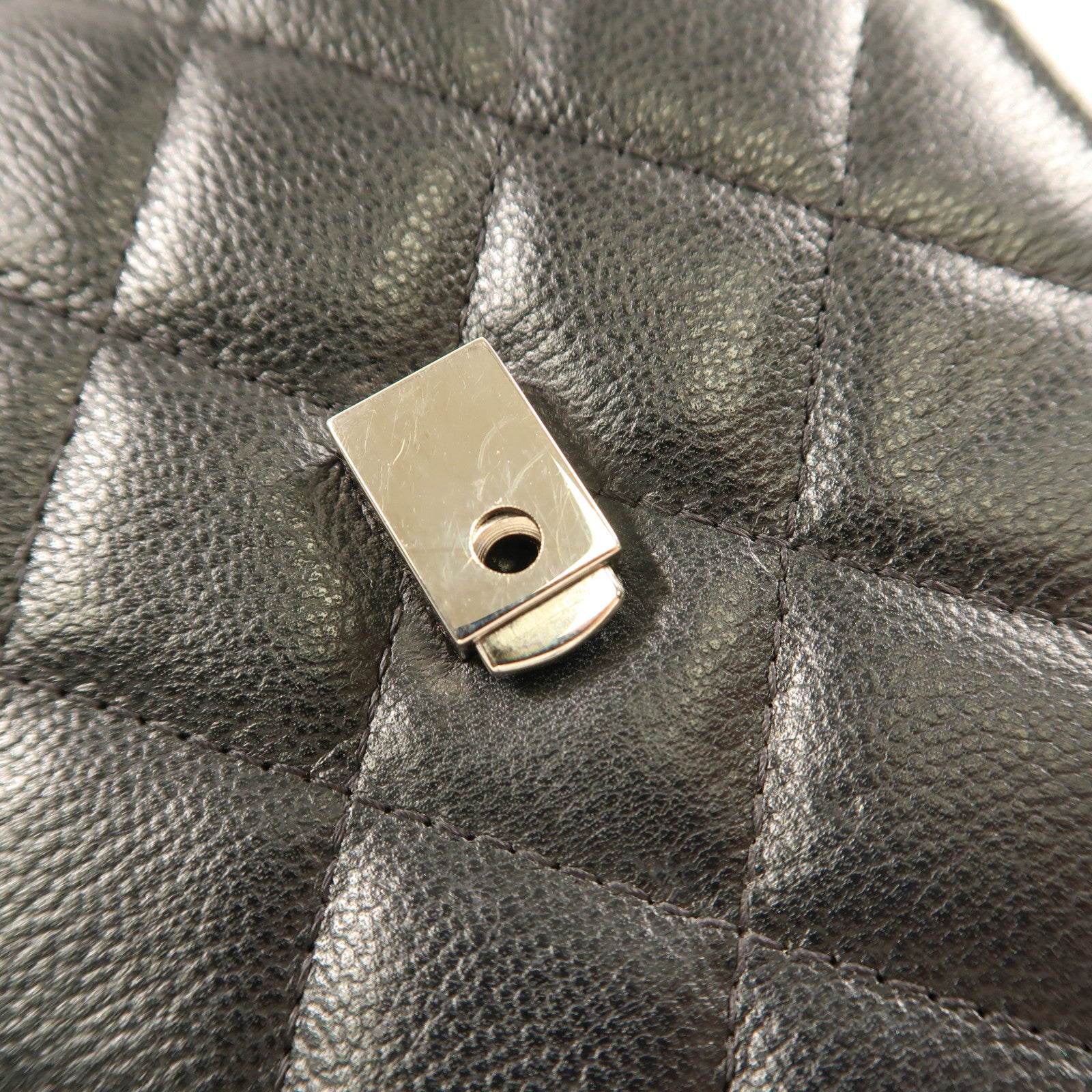 CHANEL 牛皮皮革Chain Shoulder銀扣鏈帶肩背袋黑色