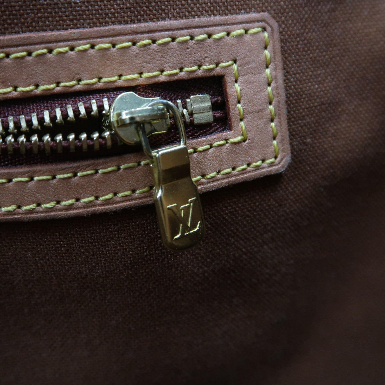 LOUIS VUITTON Monogram Abbesses金扣肩背袋啡色