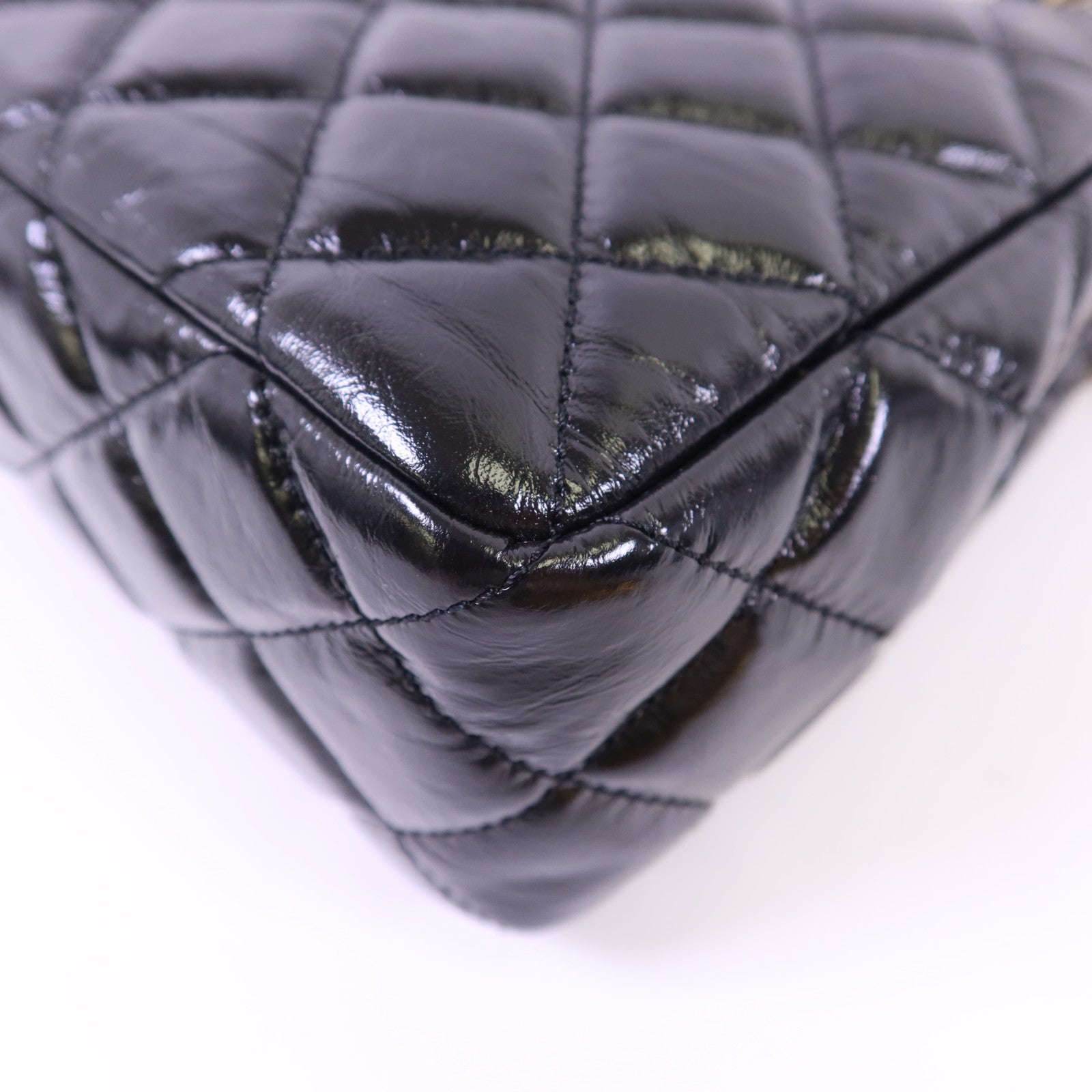 CHANEL 牛皮皮革Shiny Crumpled Hobo金扣鏈帶肩背袋