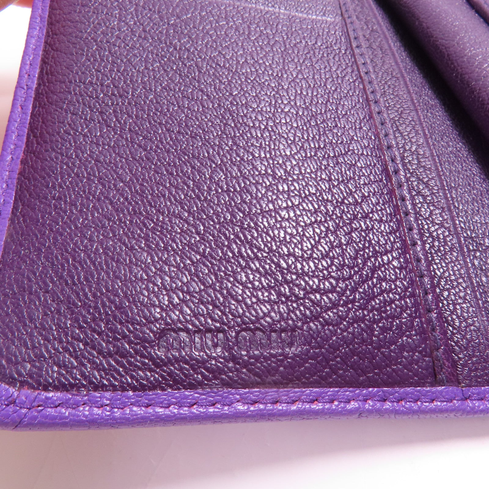 Miu Miu 牛皮皮革Wallet金扣錢包