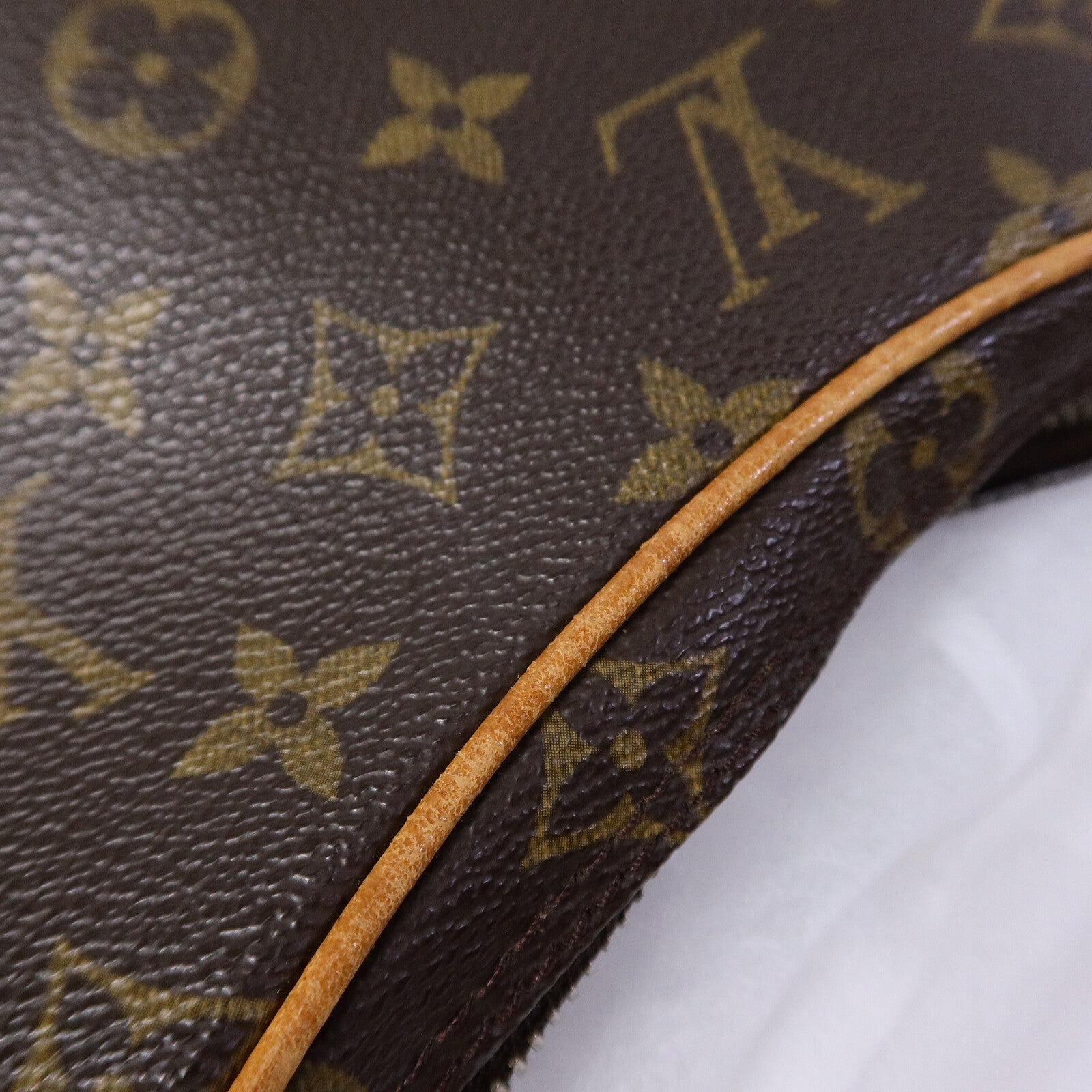 LOUIS VUITTON Monogram Pochette Croissant金扣肩背袋棕色