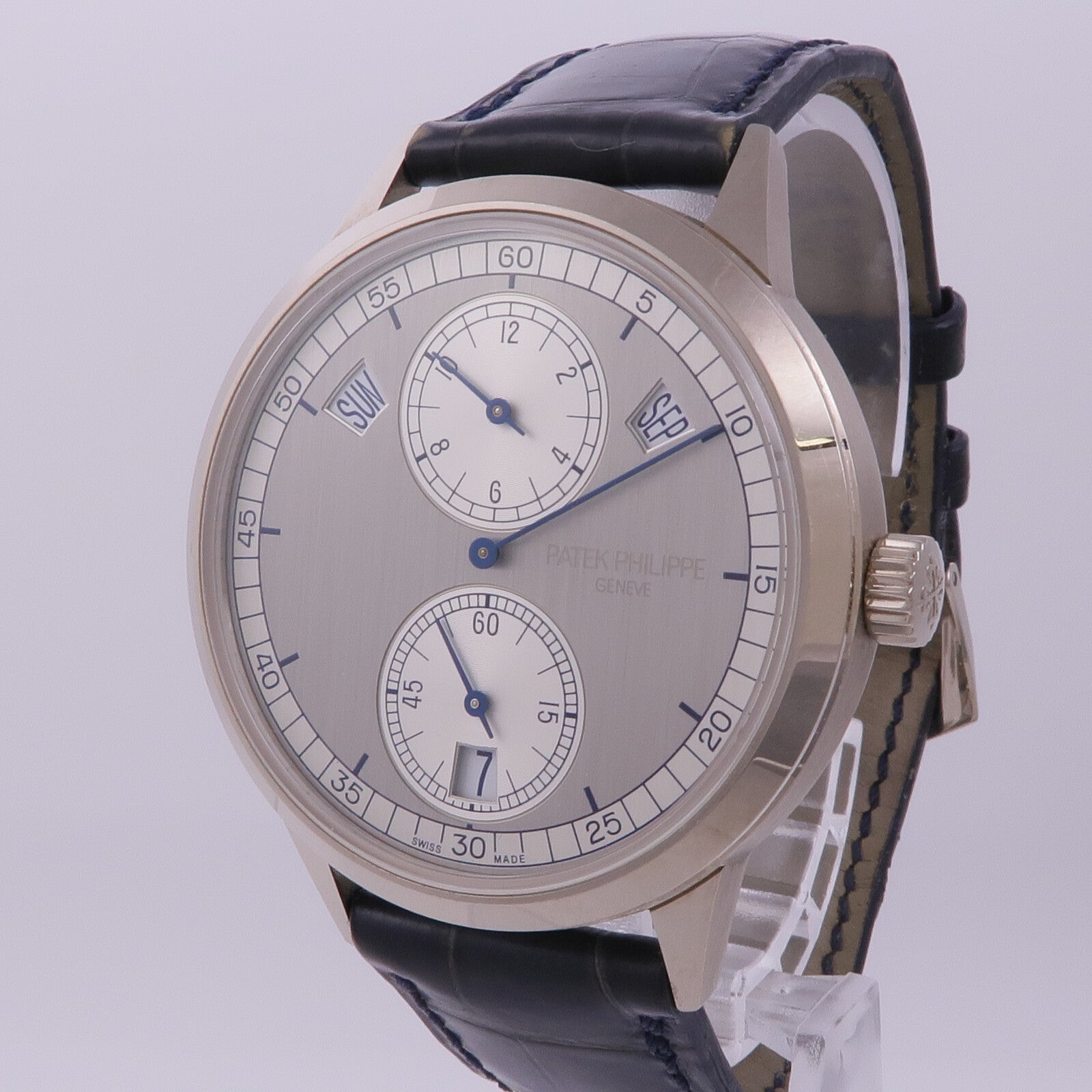 PATEK PHILIPPE Annual Calendar Regulator 5235G-001