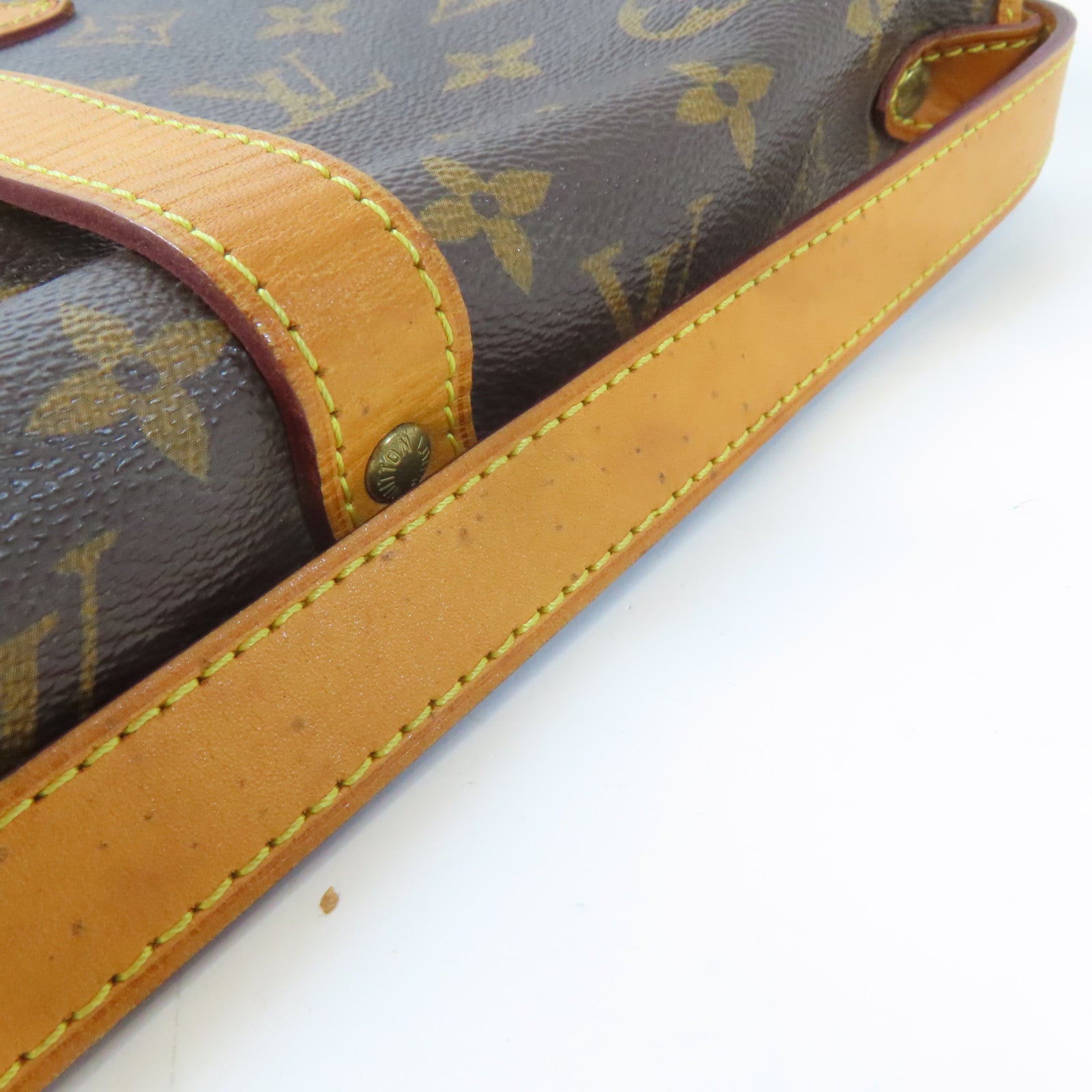 LOUIS VUITTON Monogram Saumur MM金扣肩背袋啡色