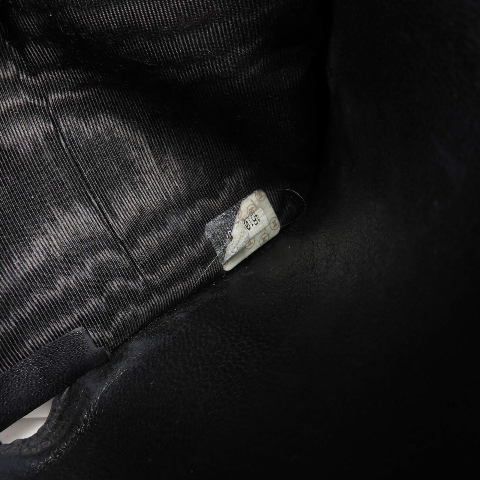 CHANEL 牛皮皮革Fold Wallet金扣錢包