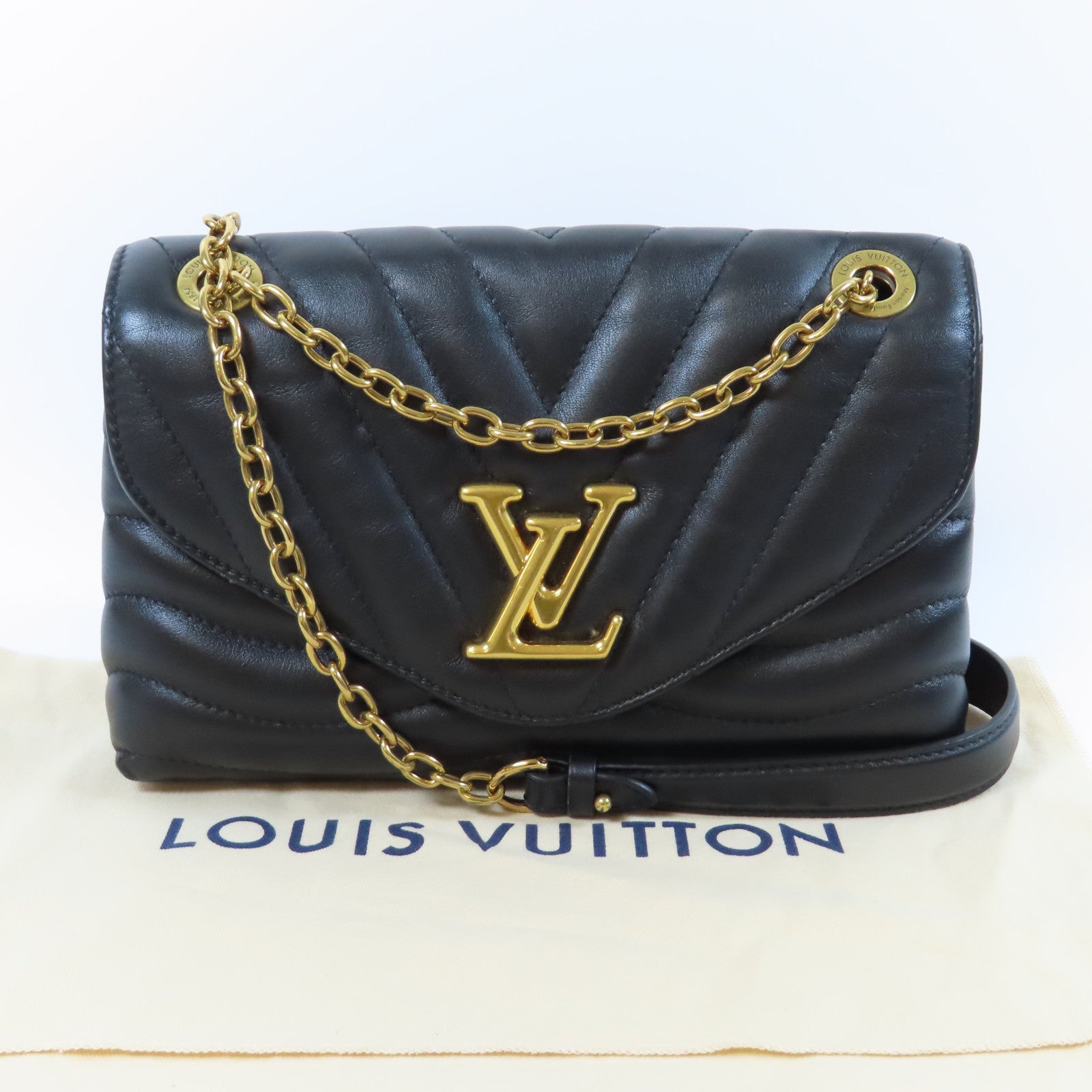LOUIS VUITTON **【激減優惠】牛皮皮革New Wave Chain Bag MM金扣鏈帶肩背袋黑色