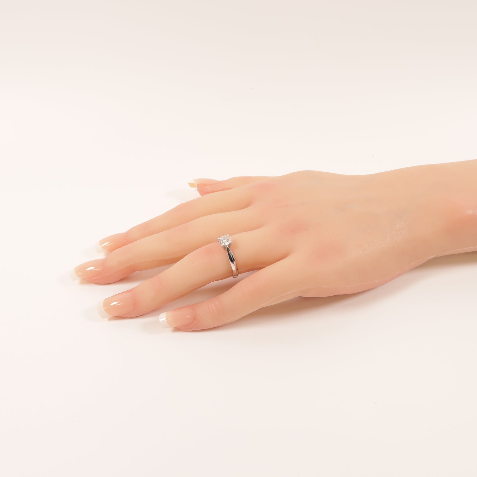 JEWELRY **【激減優惠】18K白金Diamond Ring鑽石戒指US#5.75銀色