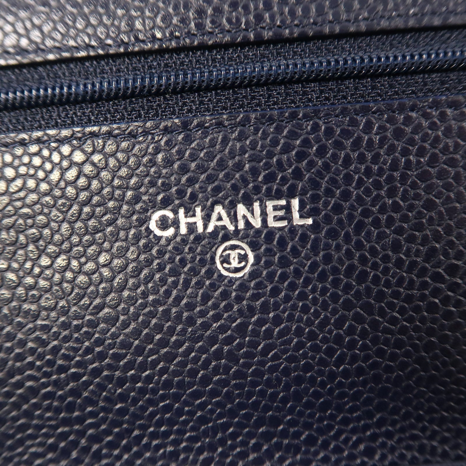 CHANEL 菱格Caviar皮革Wallet On Chain銀扣鏈帶肩背袋深藍色