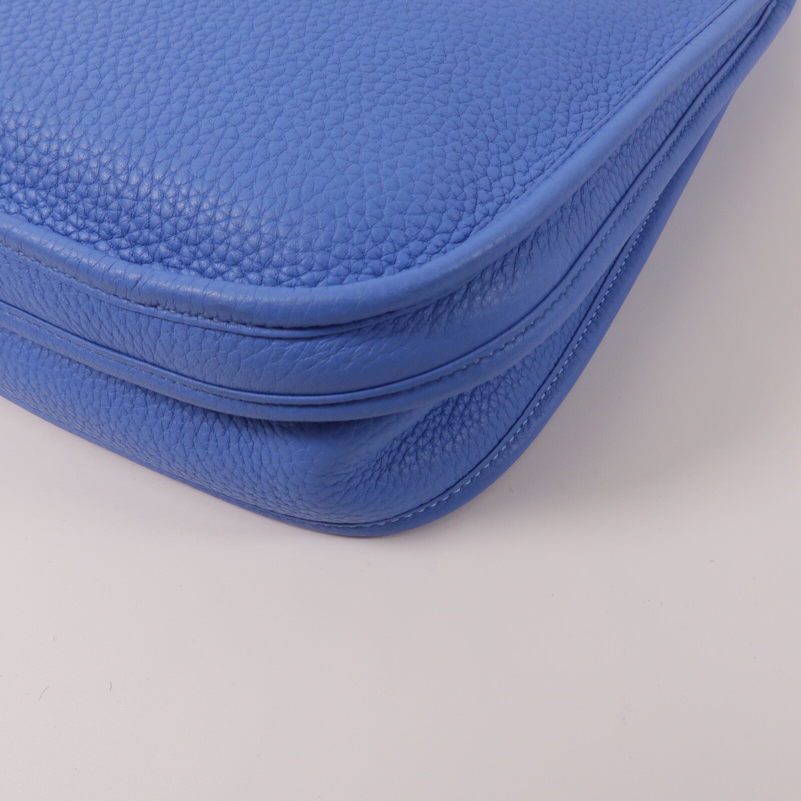HERMES Clemence皮革Evelyne PM肩背袋Bleu Paradis