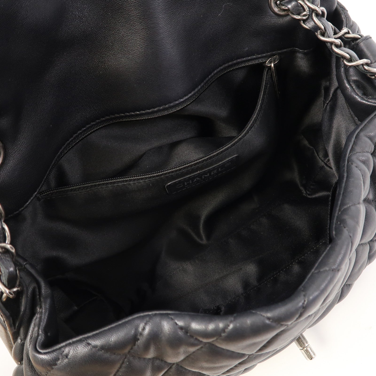 CHANEL 菱格羊皮皮革Chain Shoulder銀扣鏈帶肩背袋黑色