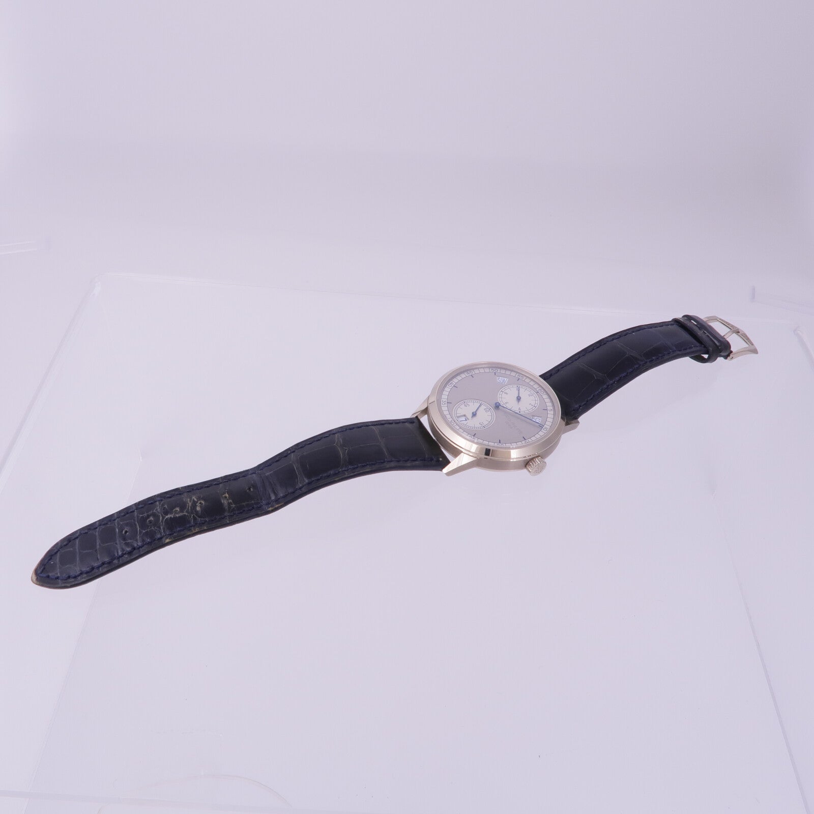 PATEK PHILIPPE Annual Calendar Regulator 5235G-001