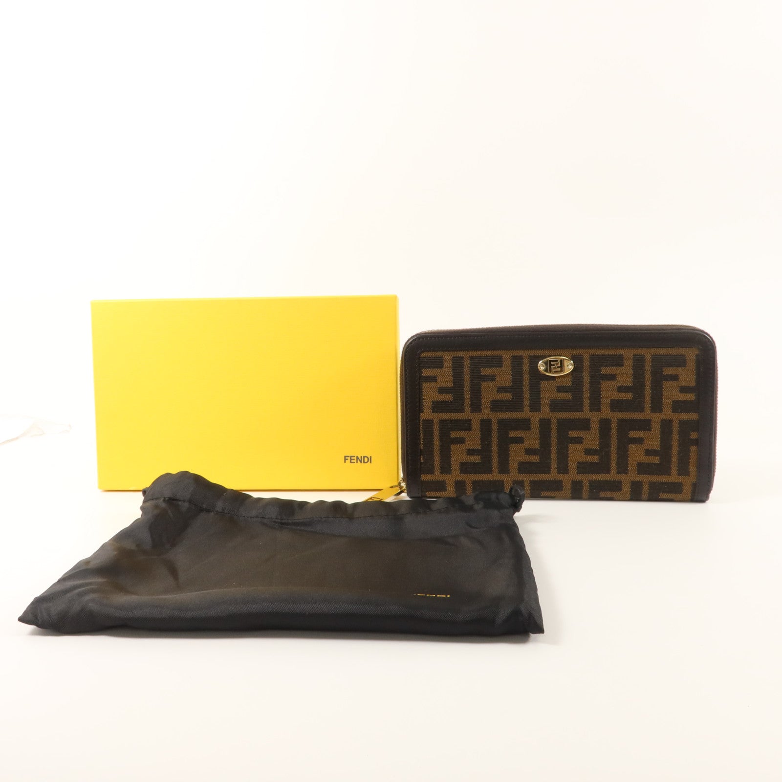 FENDI 帆布Zipper Long Wallet長錢包