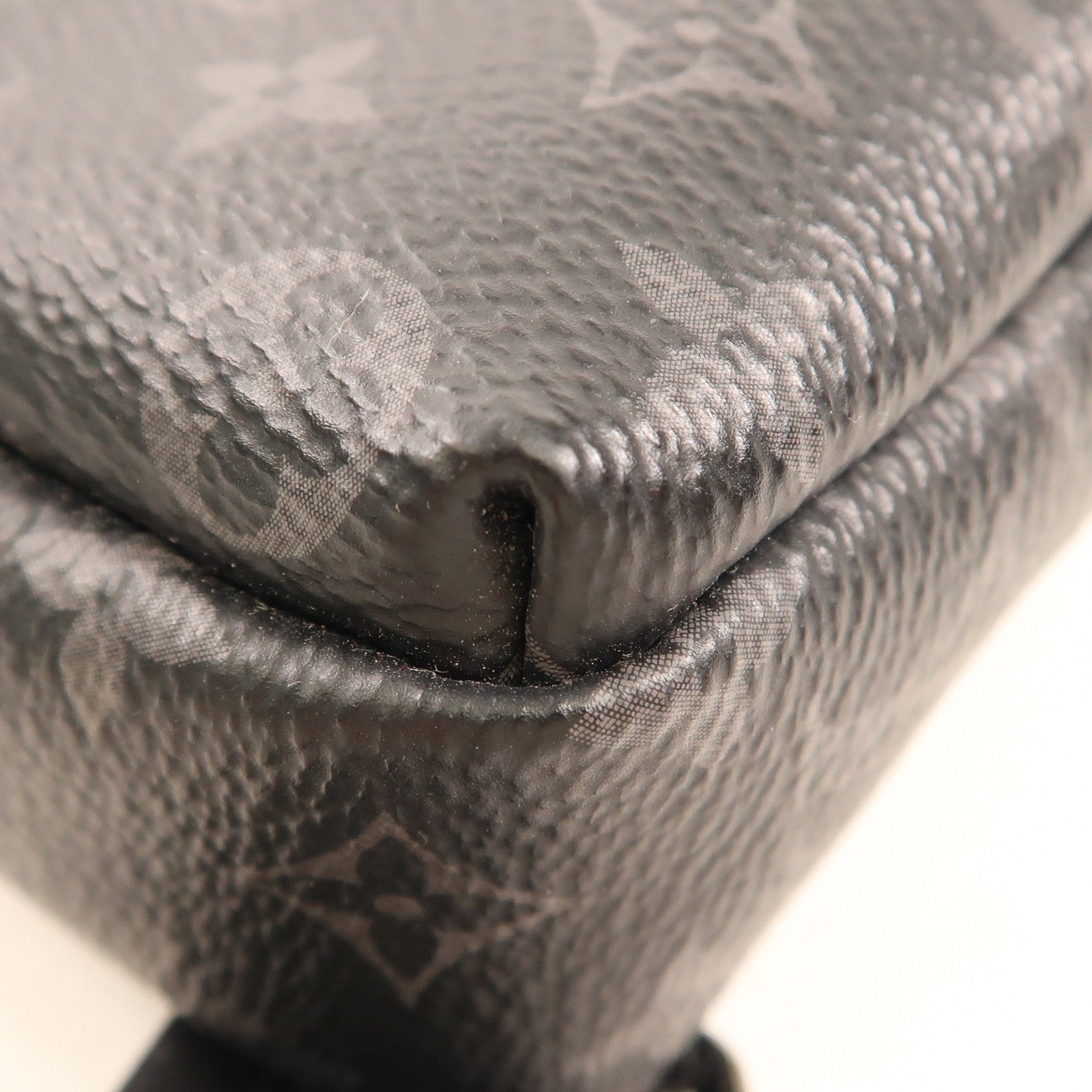 LOUIS VUITTON Monogram Eclipse Charm銀扣掛飾