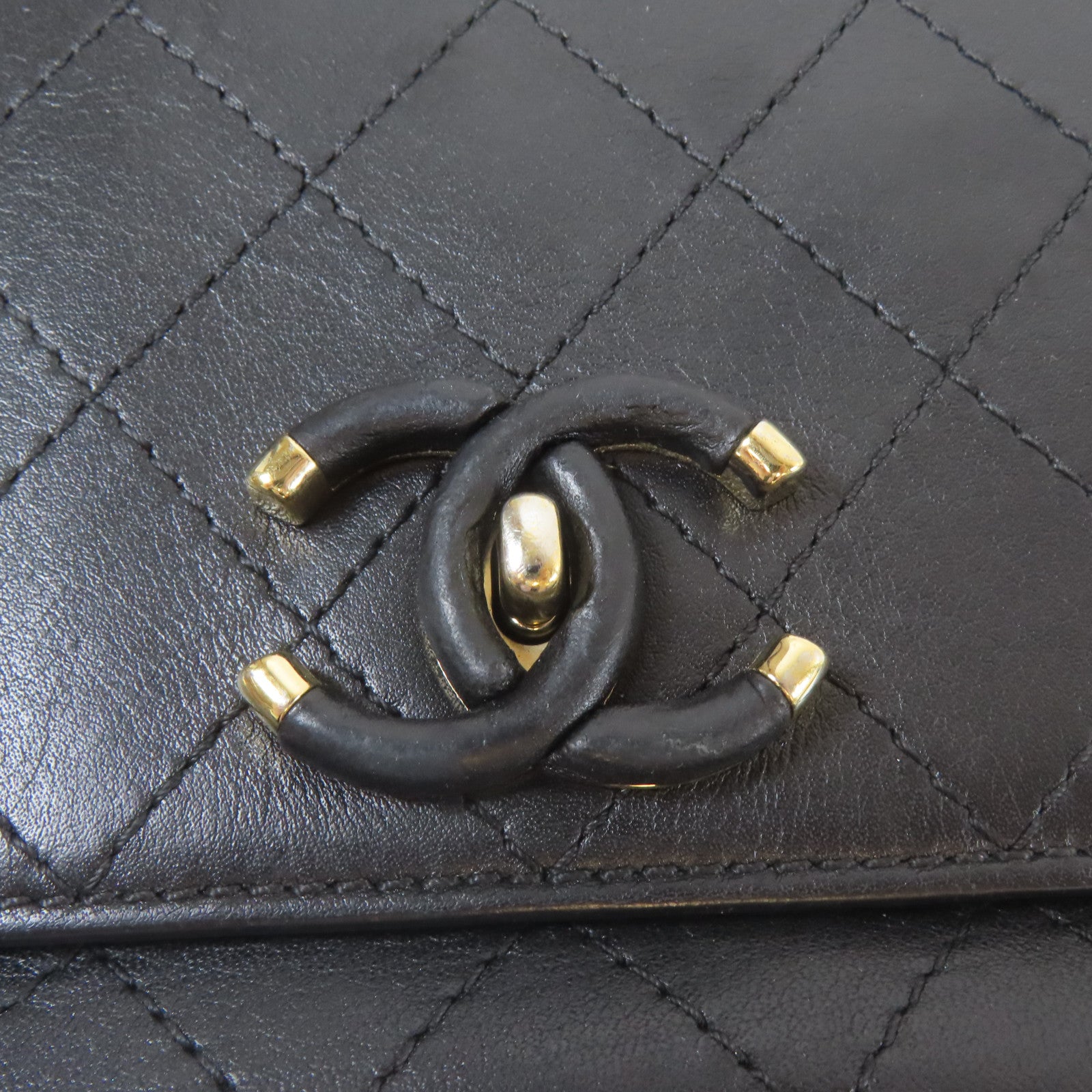 CHANEL 【激減優惠】菱格牛皮皮革Chain Shoulder金扣鏈帶肩背袋黑色