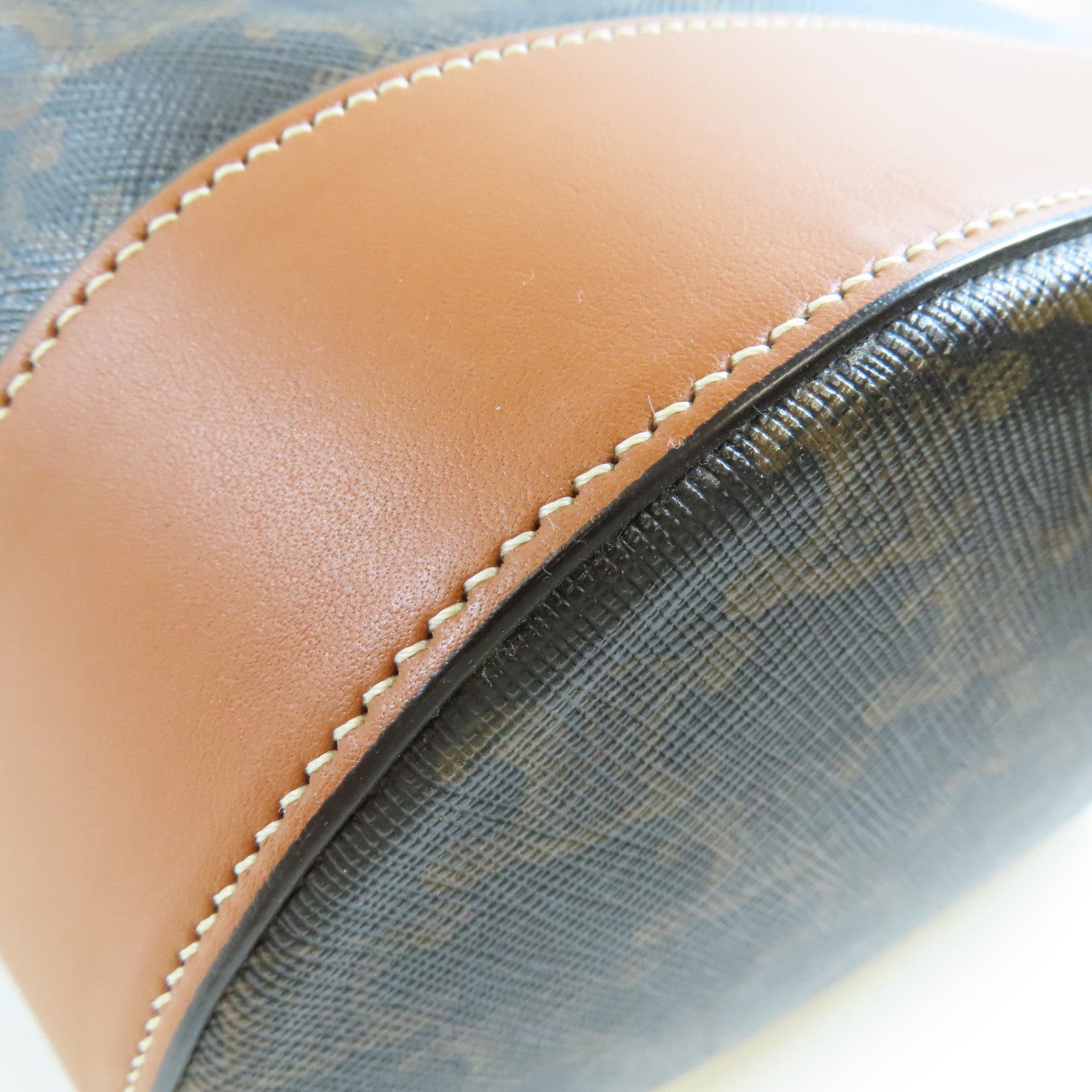 CELINE 塗層帆布Bucket Bag金扣肩背袋棕色